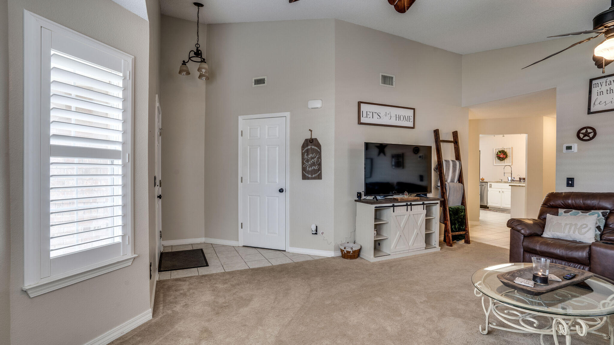 WHISPERING WOODS - Residential