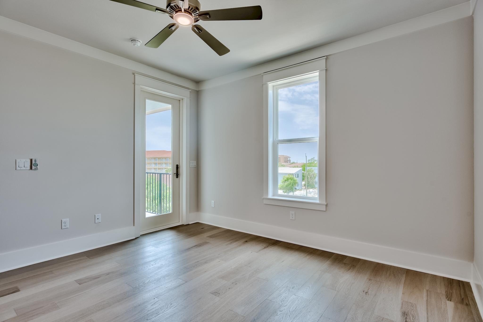 HIDDEN PALMS - Residential