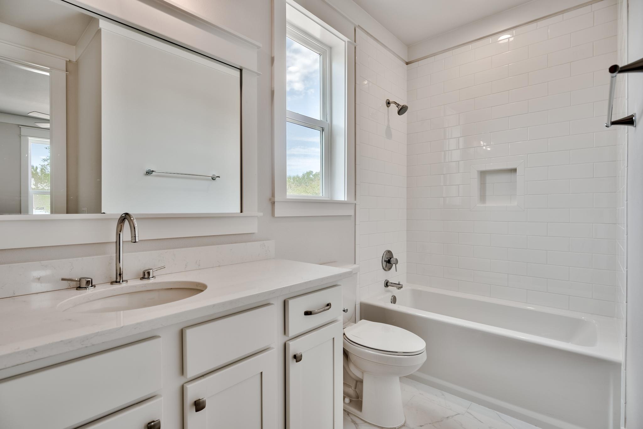 HIDDEN PALMS - Residential