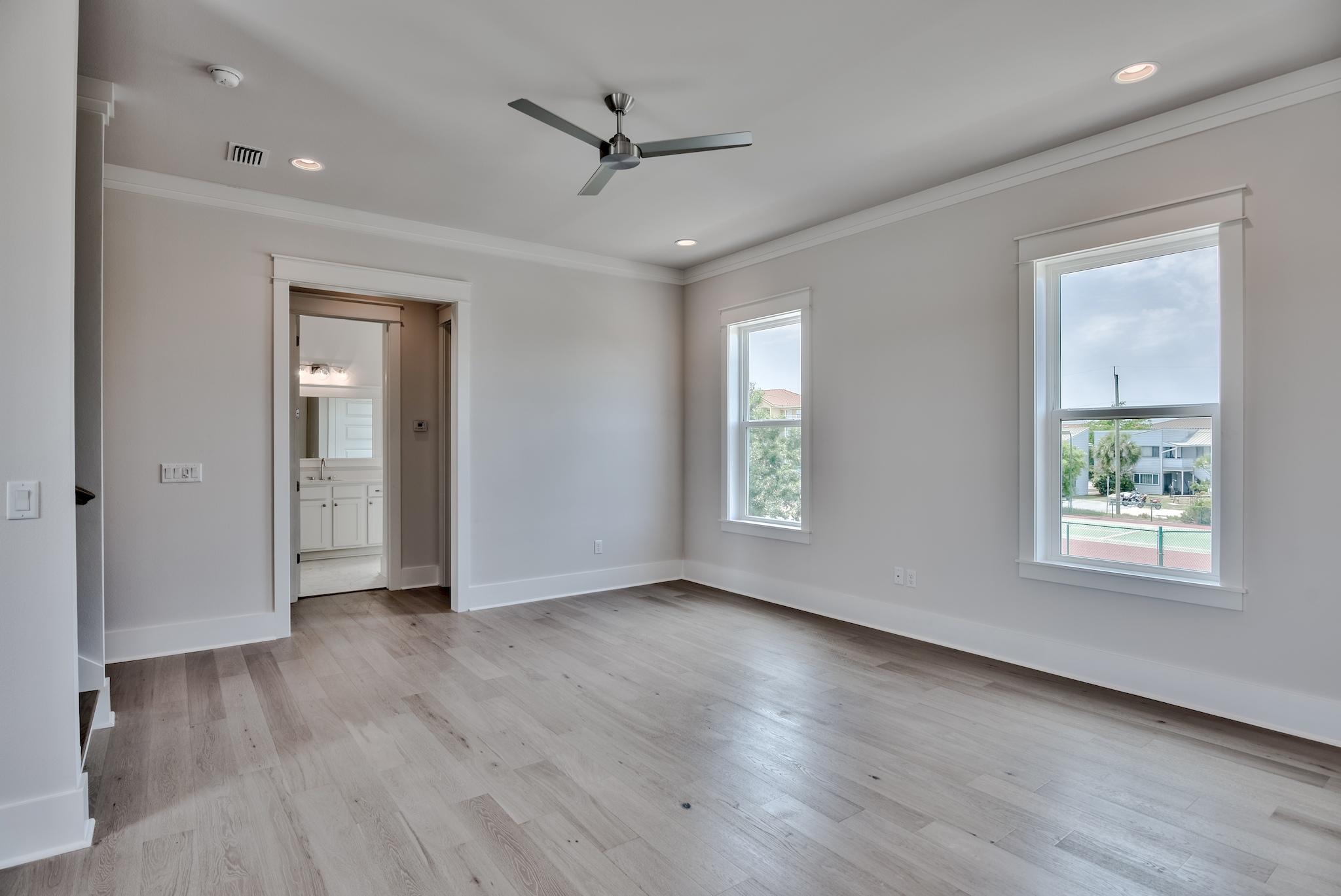 HIDDEN PALMS - Residential