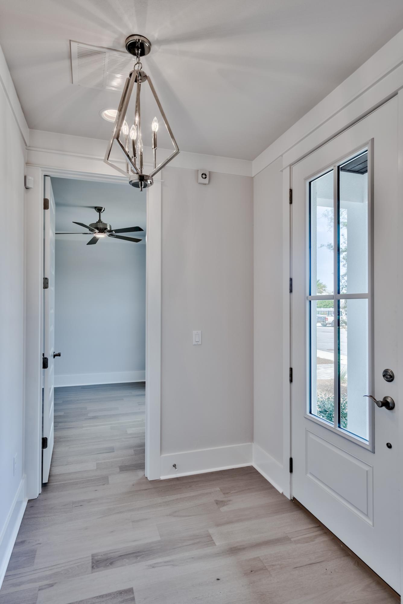 HIDDEN PALMS - Residential