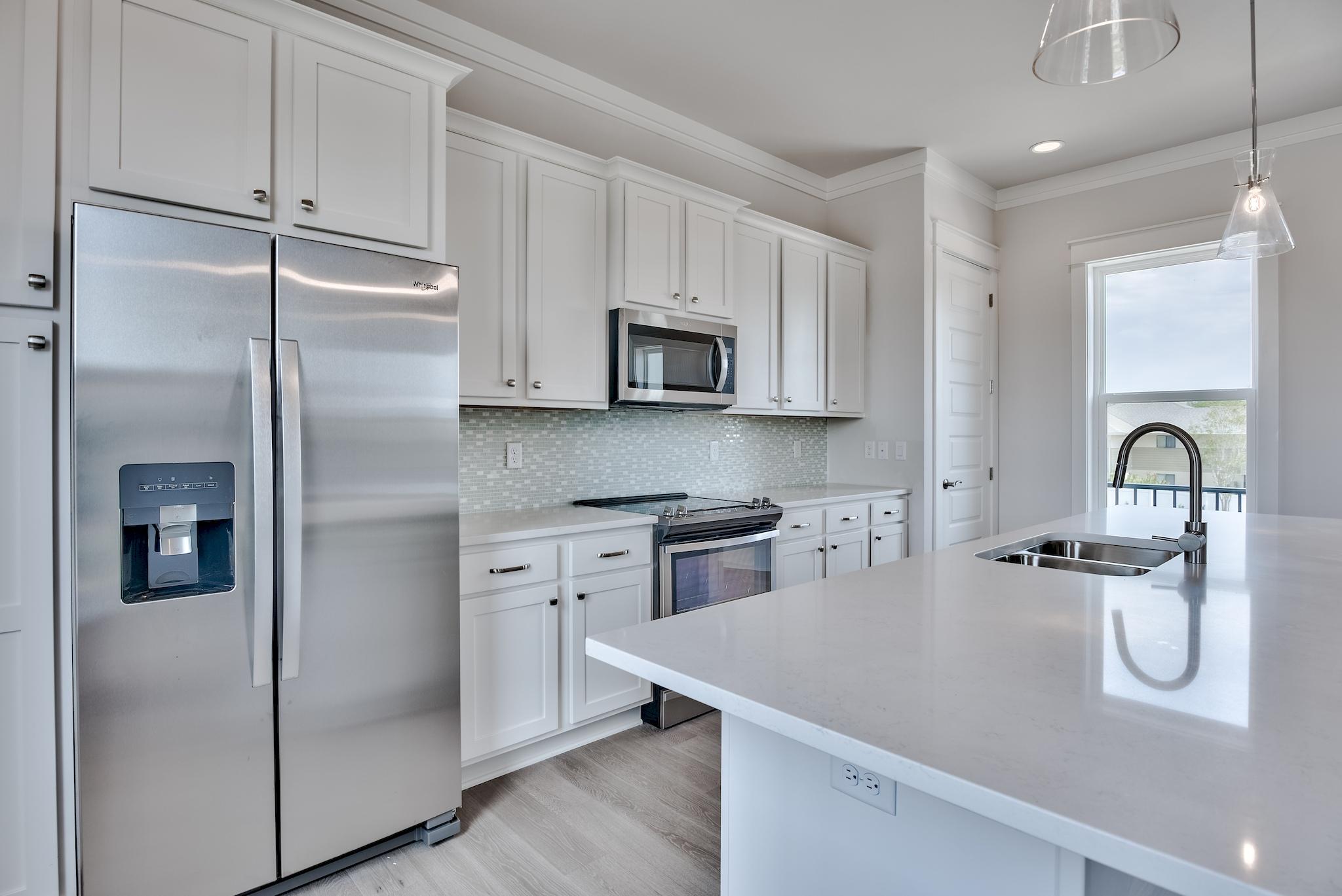 HIDDEN PALMS - Residential