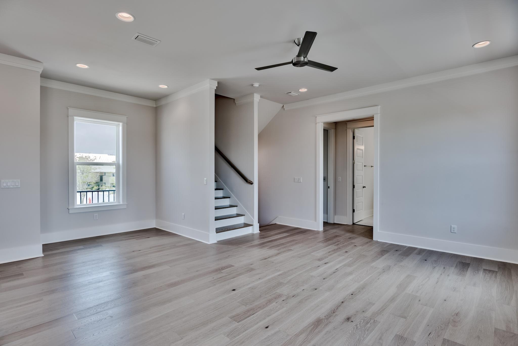 HIDDEN PALMS - Residential