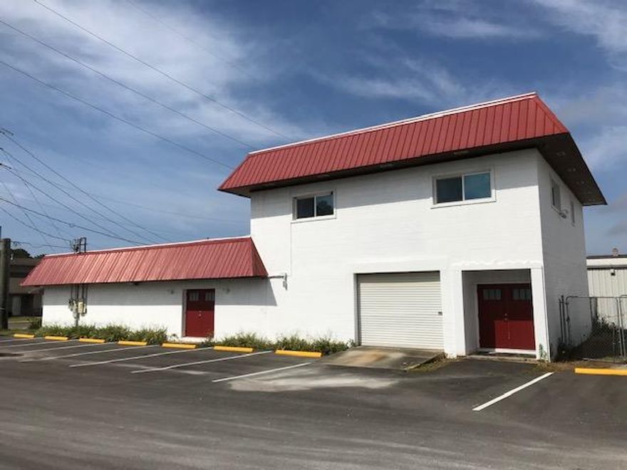 Lots of possibilities with this property (4456 sqft) that has previously been occupied by a yoga/ ashram center. Has several large open areas as well as individual offices. Can easily be converted into a warehouse/office facility with a roll up door. The property is centrally located in Fort Walton Beach/ Mart Esther area right off Mary Esther Cut Off behind Chilly's.