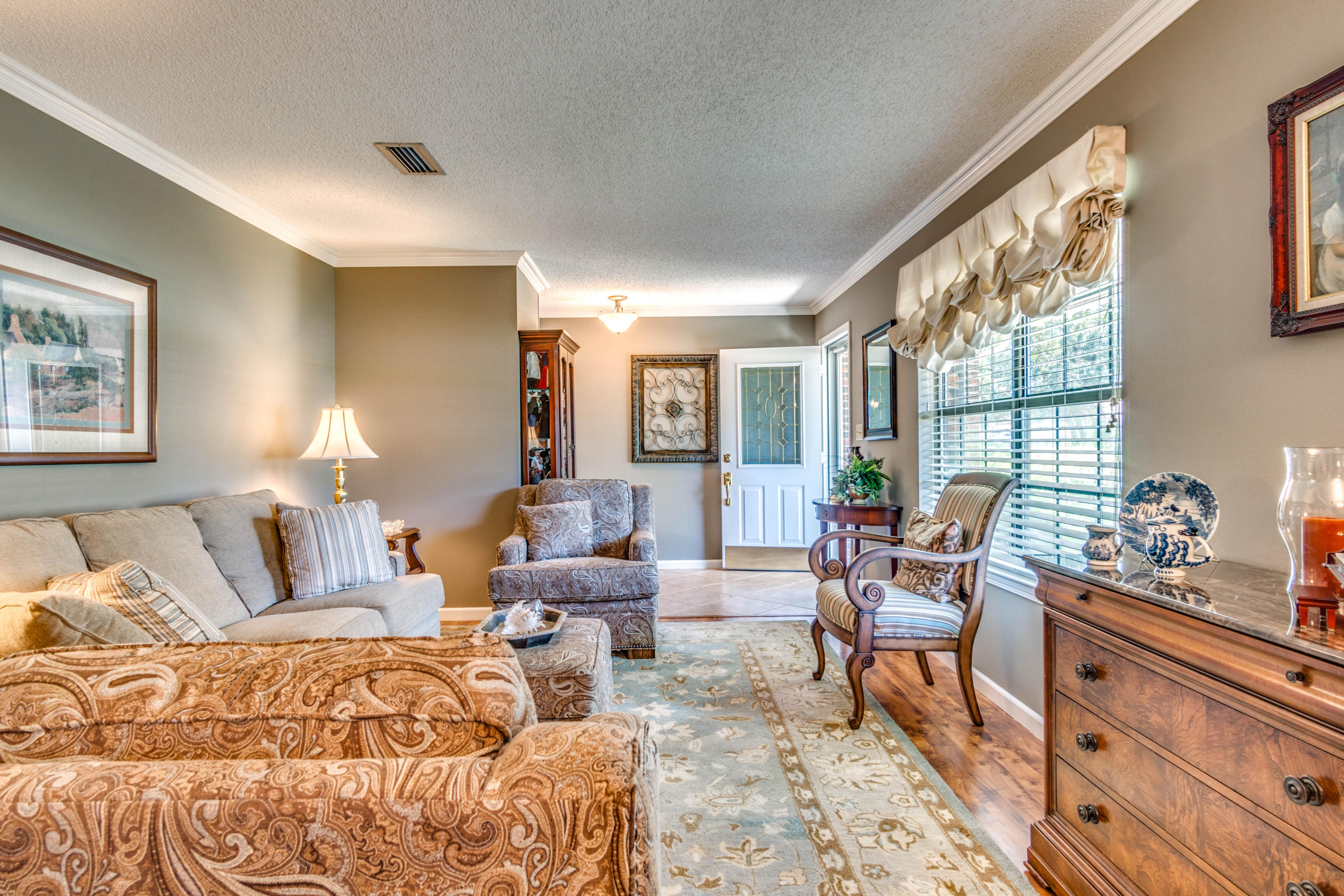 LAKE LORRAINE ESTATES 3 - Residential