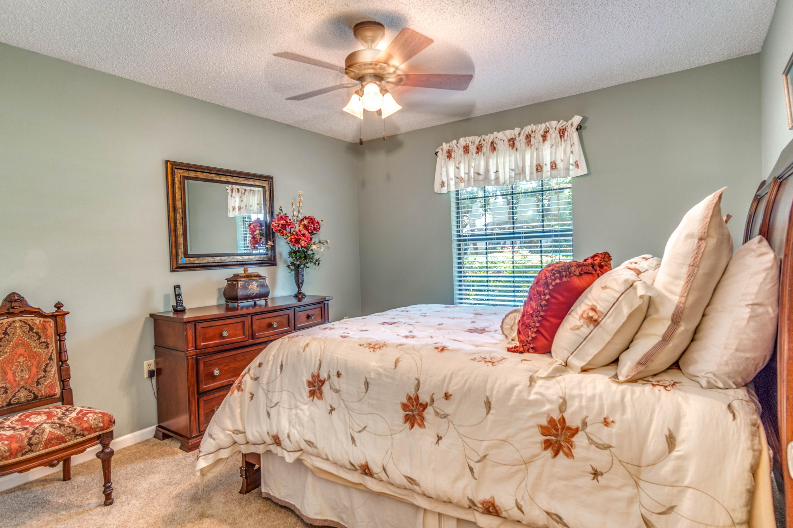 LAKE LORRAINE ESTATES 3 - Residential