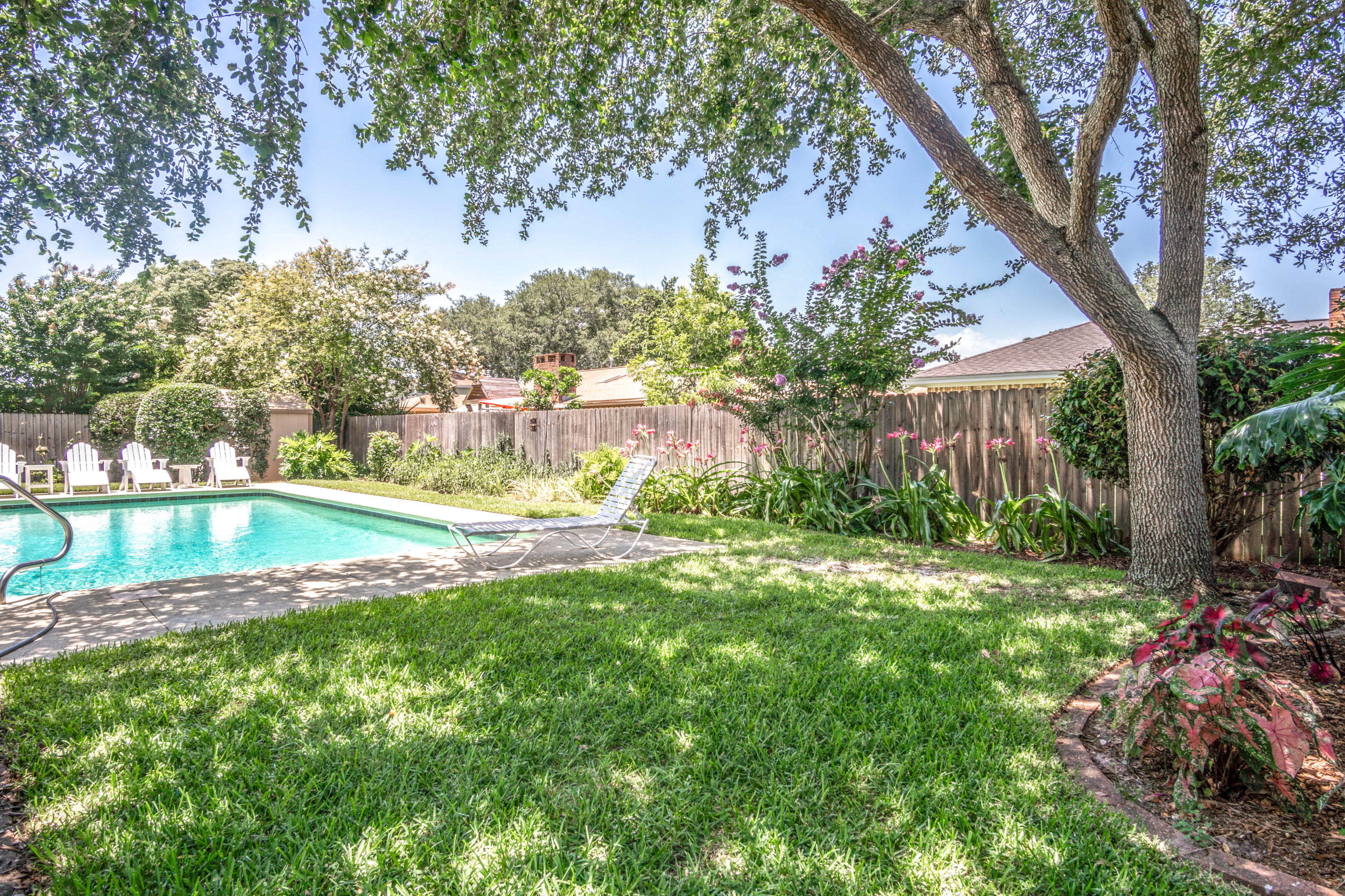 LAKE LORRAINE ESTATES 3 - Residential