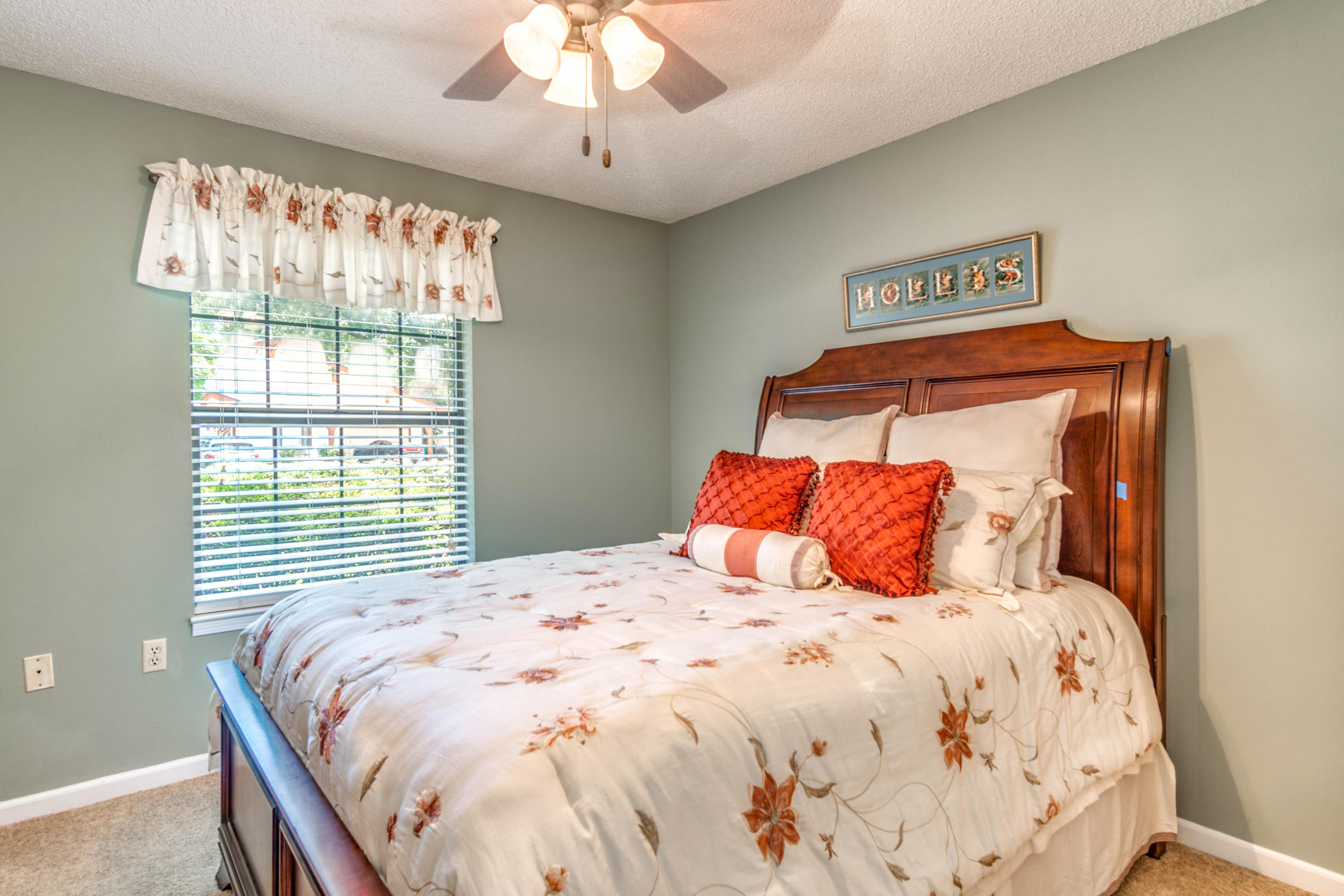 LAKE LORRAINE ESTATES 3 - Residential