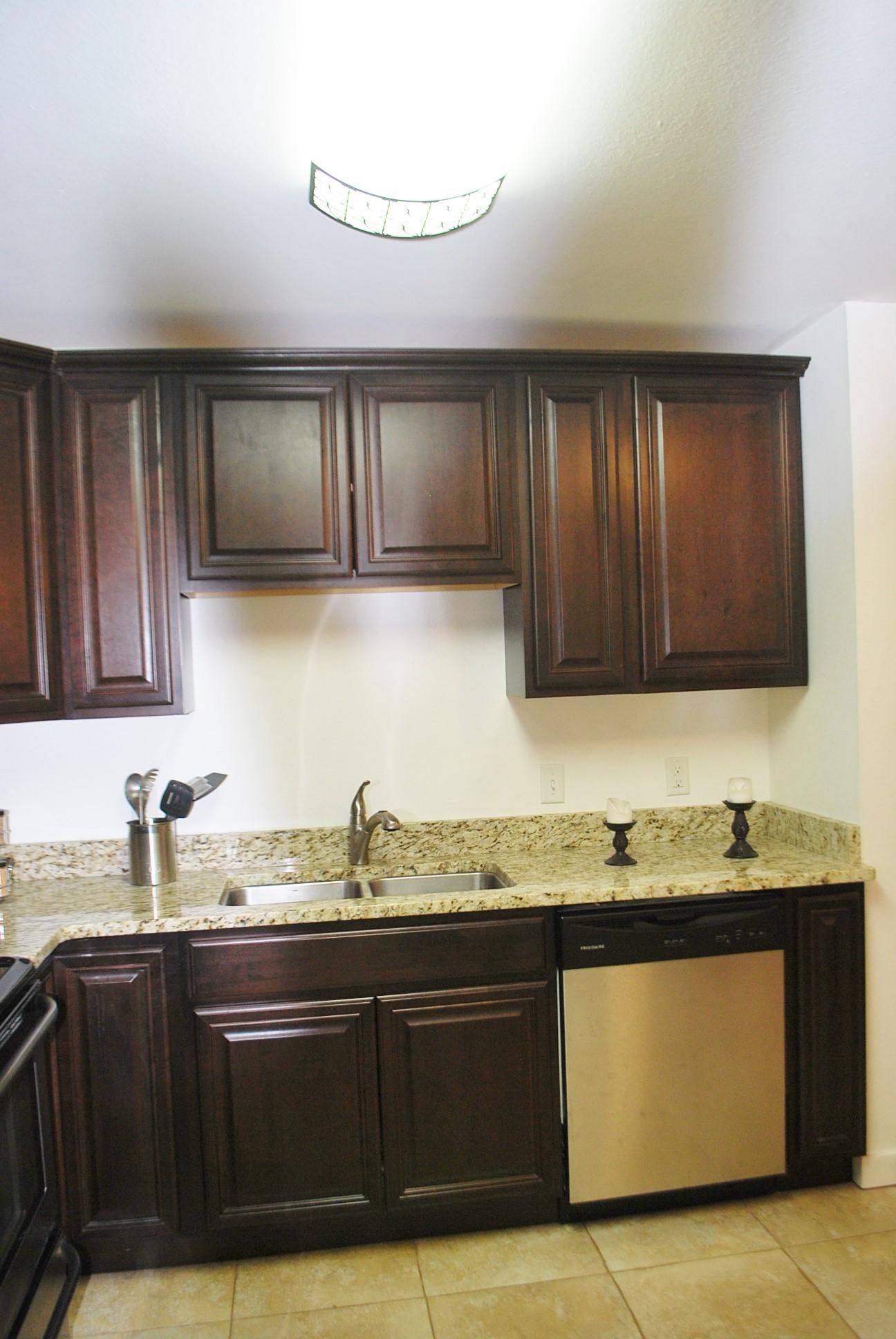 BREAKERS WEST - Residential