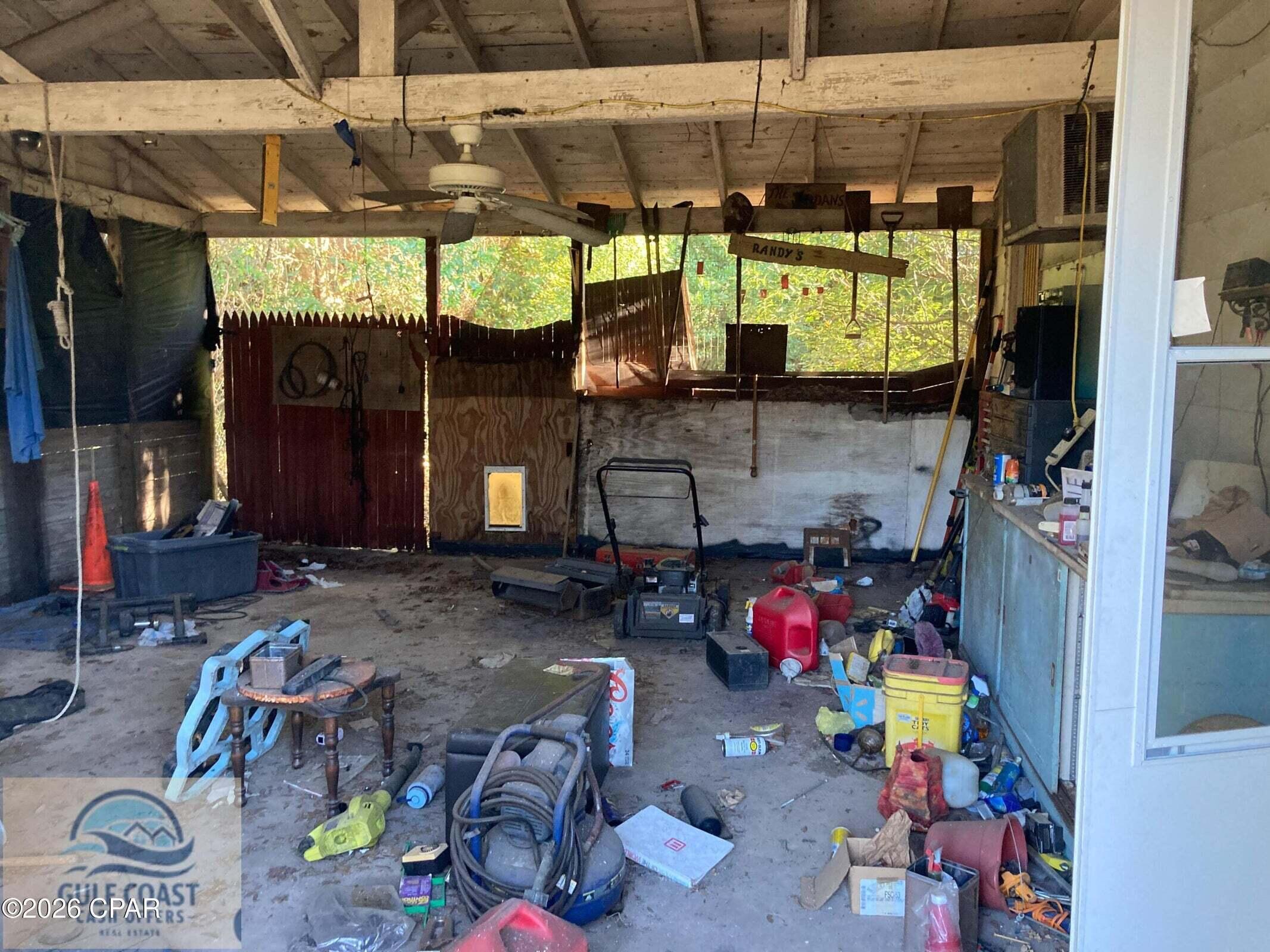 NO RECORDED SUBDIVISION - Residential