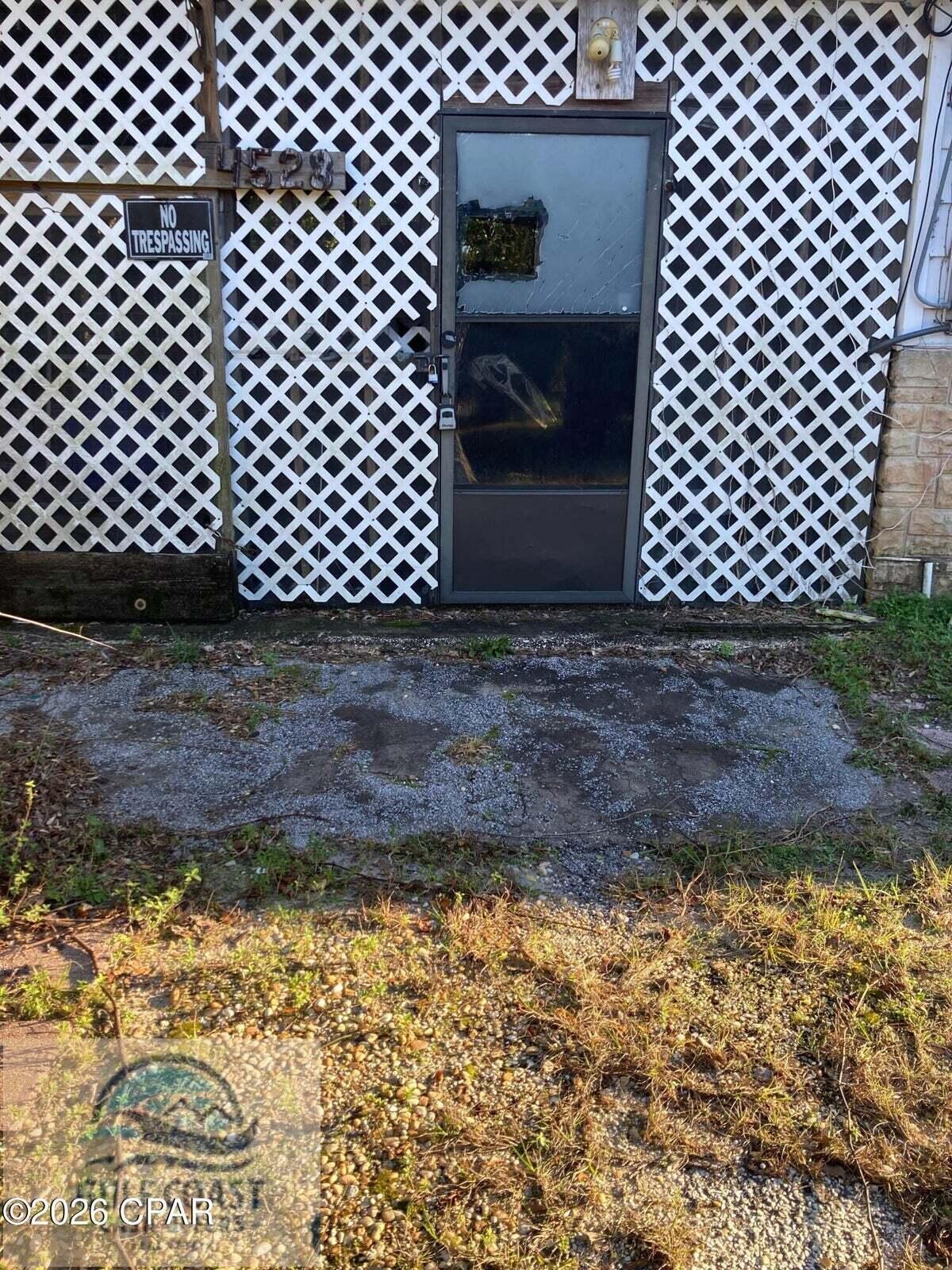 NO RECORDED SUBDIVISION - Residential