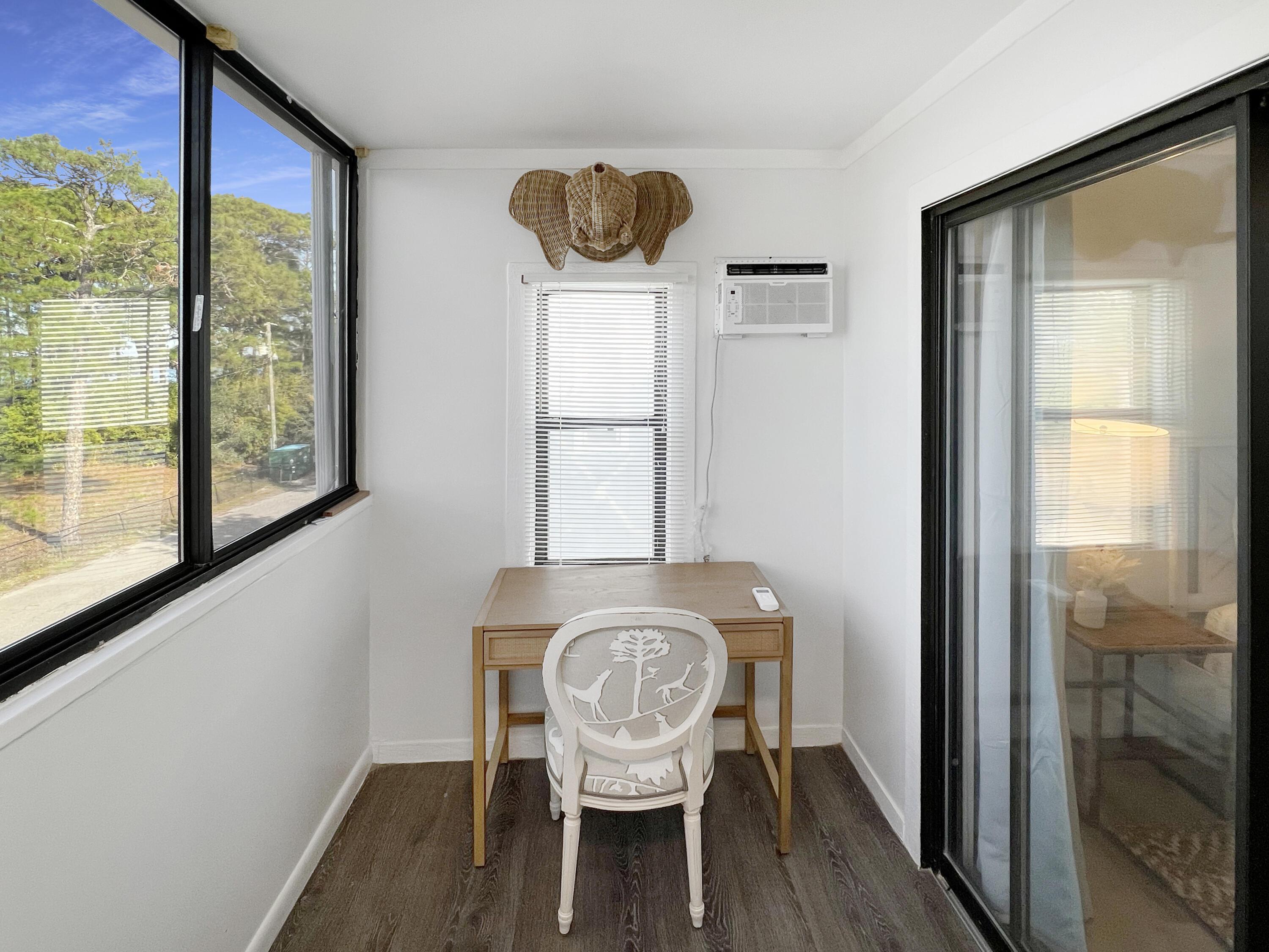 Pirates Cove - Residential Lease