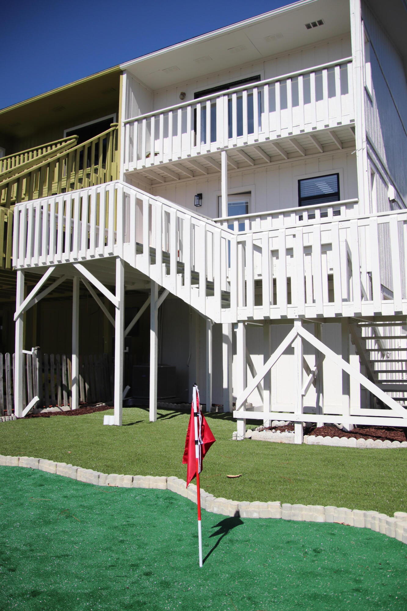 Pirates Cove - Residential Lease