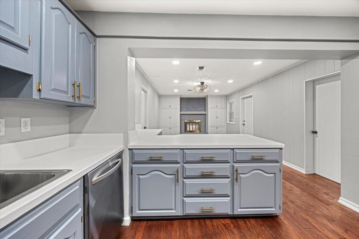 OAKLAND HEIGHTS Lot 28 blk 5 - Residential