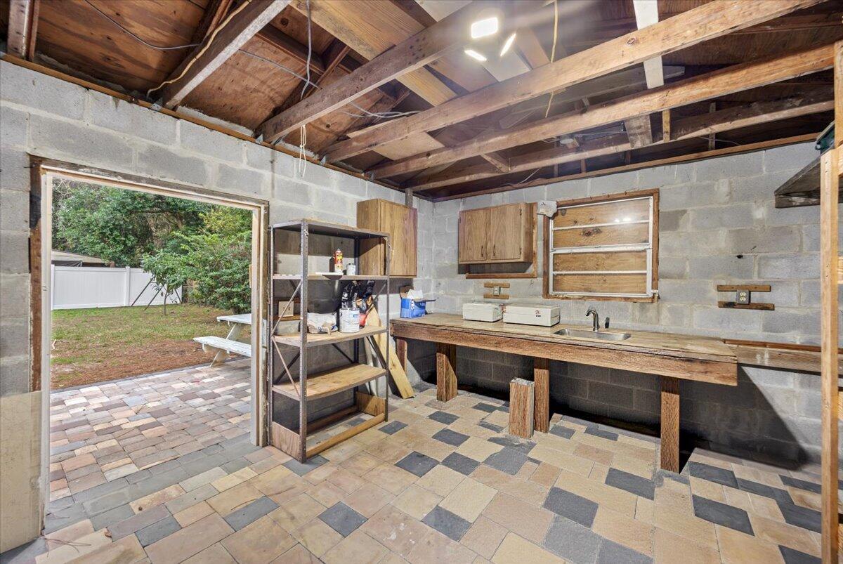 OAKLAND HEIGHTS Lot 28 blk 5 - Residential