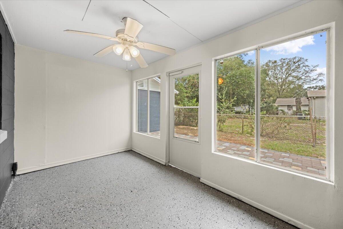 OAKLAND HEIGHTS Lot 28 blk 5 - Residential