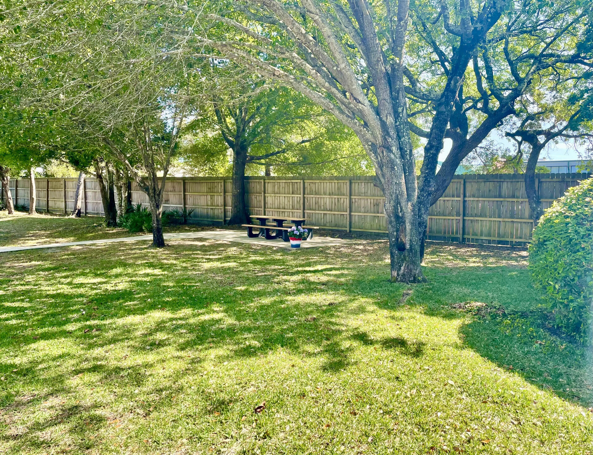 PARKWOOD COURT AT BLUEWATER BAY - Residential
