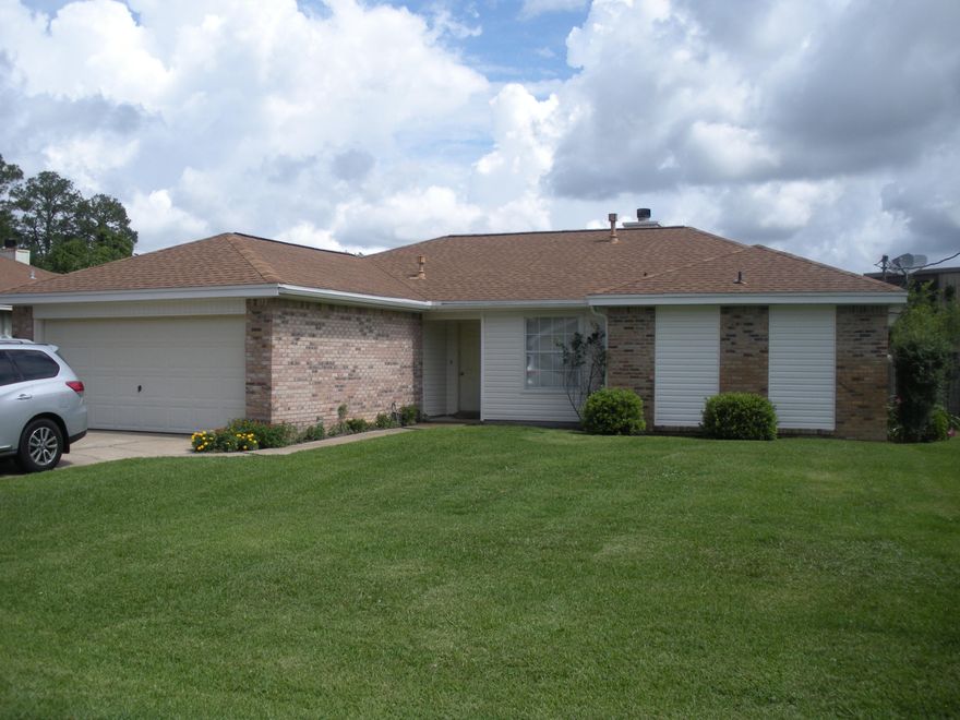 Conveniently IN town and ready for you is this 3 bedroom / 2 bath home with 2 car garage is spotlessly clean as a whistle! Licensed plumber verified plumbing is cpvc! Very nice neighborhood nestled on a circle with like properties; close to shopping, Eglin AFB, & Hurlburt Field! Owner says dimensional shingle roof is just over 10 years old and inside unit of HVAC only a few yrs old! Garage door opener and gas hot water heater are new, and the tile owners added durable and easy to clean tile throughout the living area! The owners have replaced several windows, as well as glass in the sliding glass doors to the back patio! A termite bond comes with the home and seller is offering a 1 year home warranty!