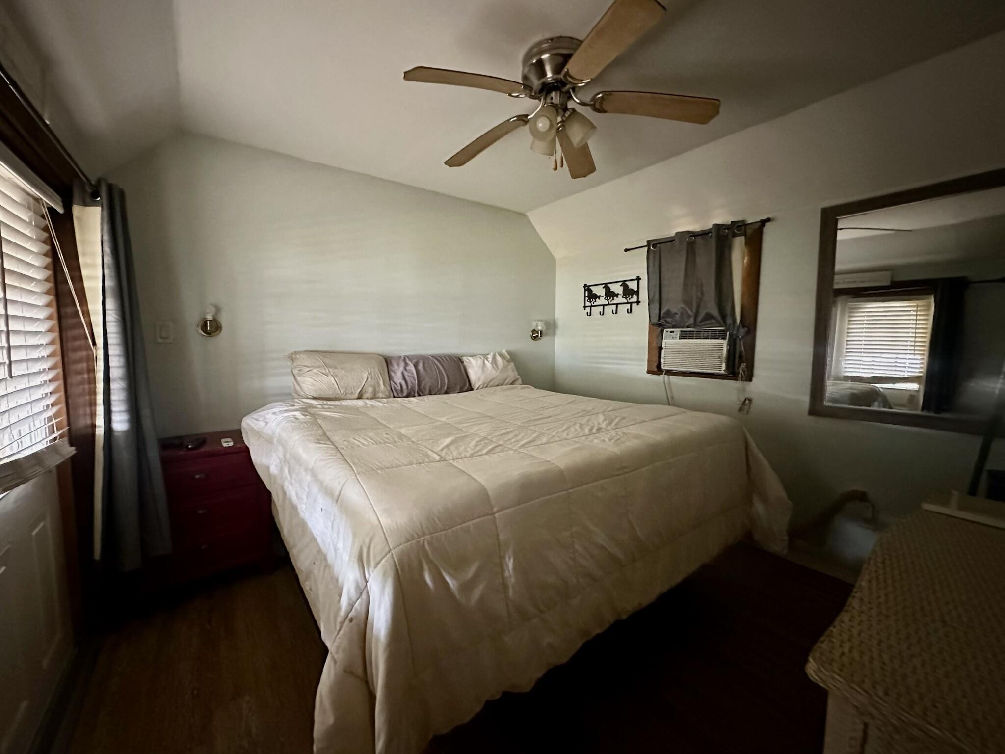 KING ESTATES - Residential Lease