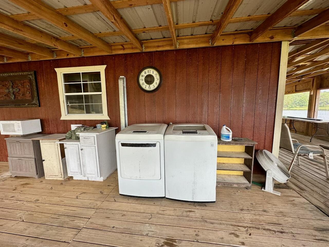 KING ESTATES - Residential Lease