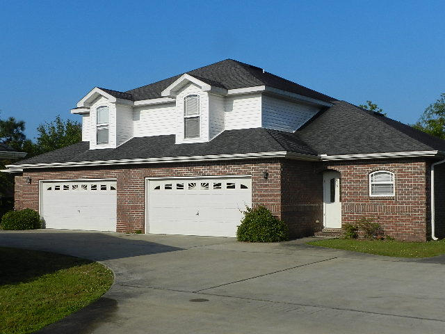 R2M zoned, Multi-family use. 8 units with combined properties of Lot 17 and Lot 16. Each Unit with 2 full baths, 4 Units with 3 bedrooms (1527 sq. ft.) and 4 Units with 2 Bedrooms (1146 sq. ft.). All have garages, full brick exterior, built in 2004 maintained, and in excellent condition. Upscale units with contemporary floor plans, tile & carpet, includes appliance package minus washer and dryer. All units currently rented with high occupancy rate, and very little turnover.