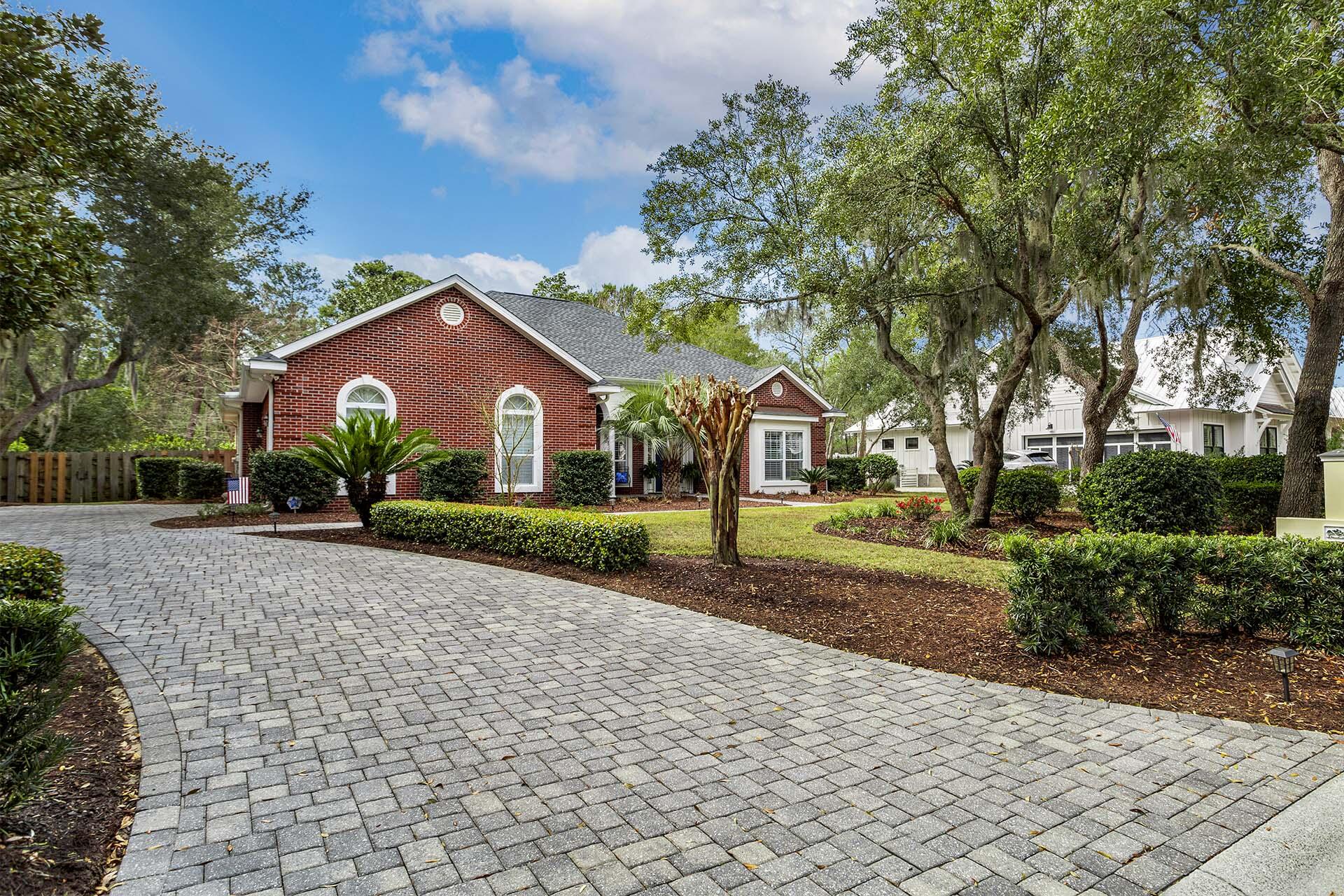 BOTANY BAYOU - Residential