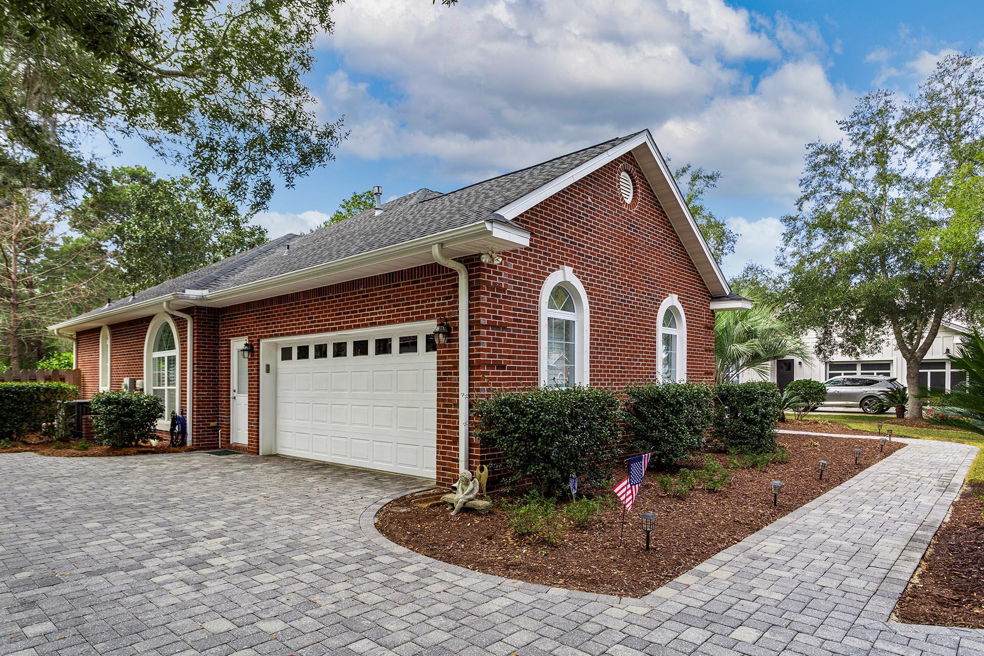 BOTANY BAYOU - Residential