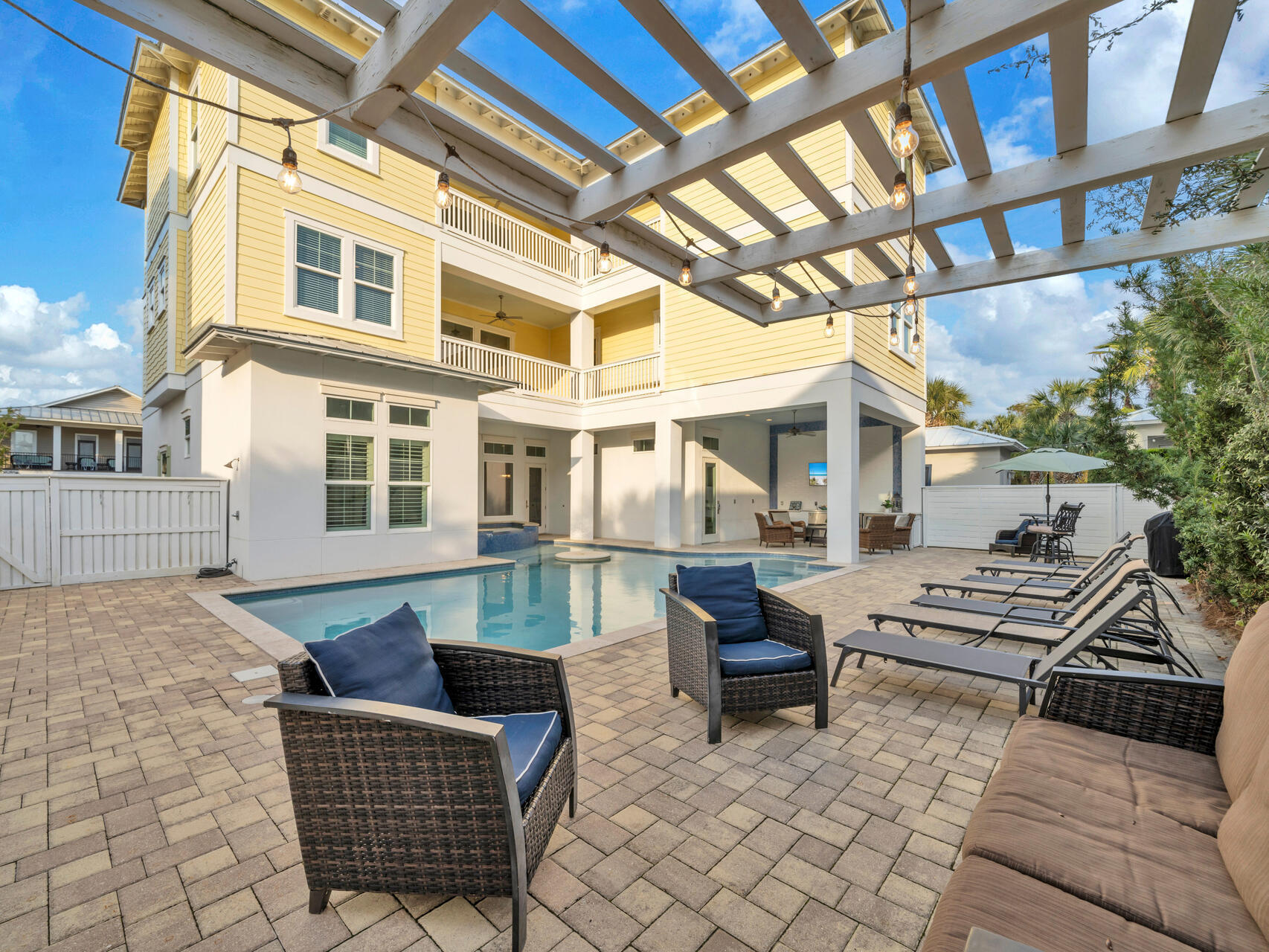 FRANGISTA BEACH 1ST ADDN - Residential