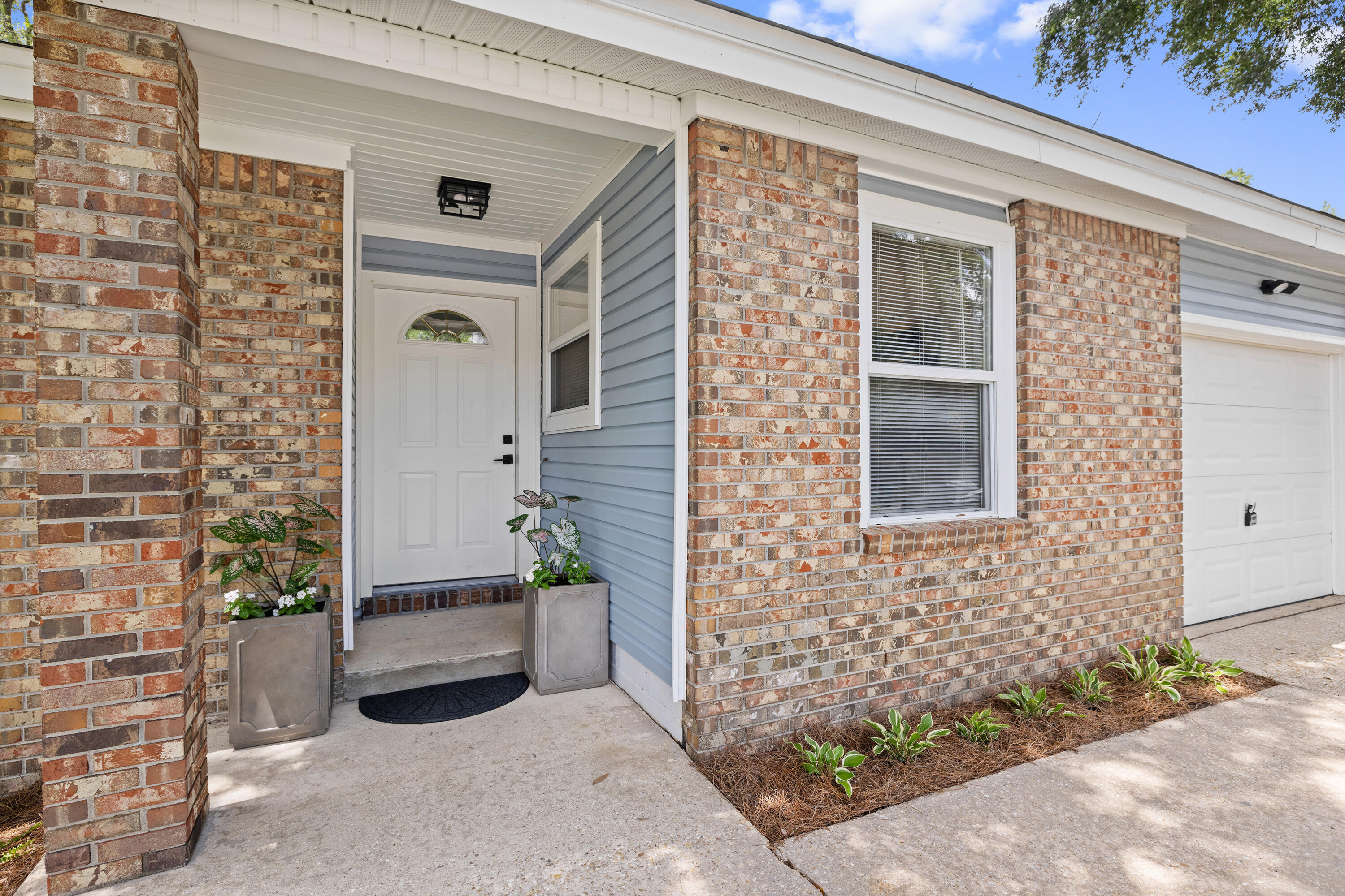 CREEKSIDE - Residential