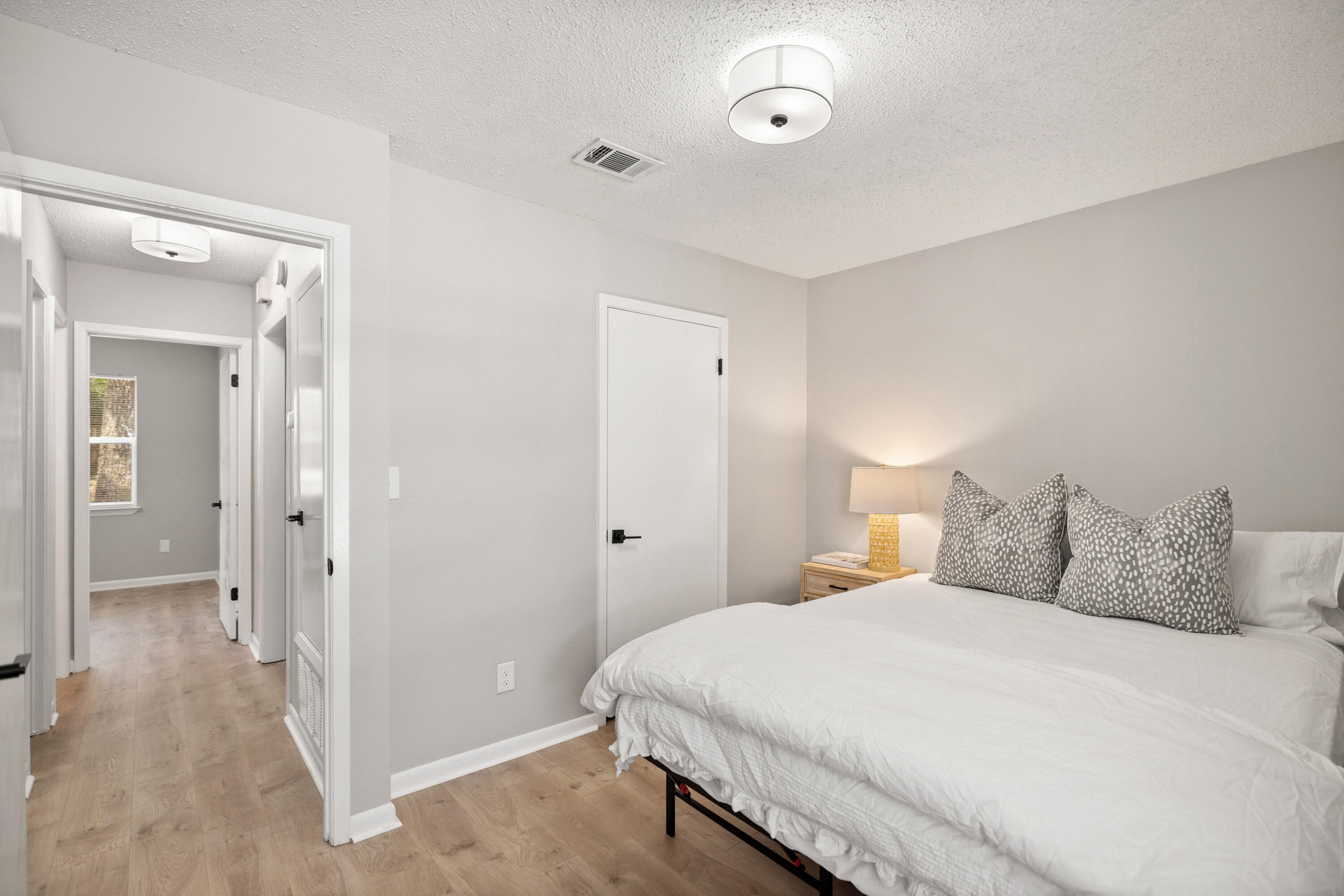 CREEKSIDE - Residential