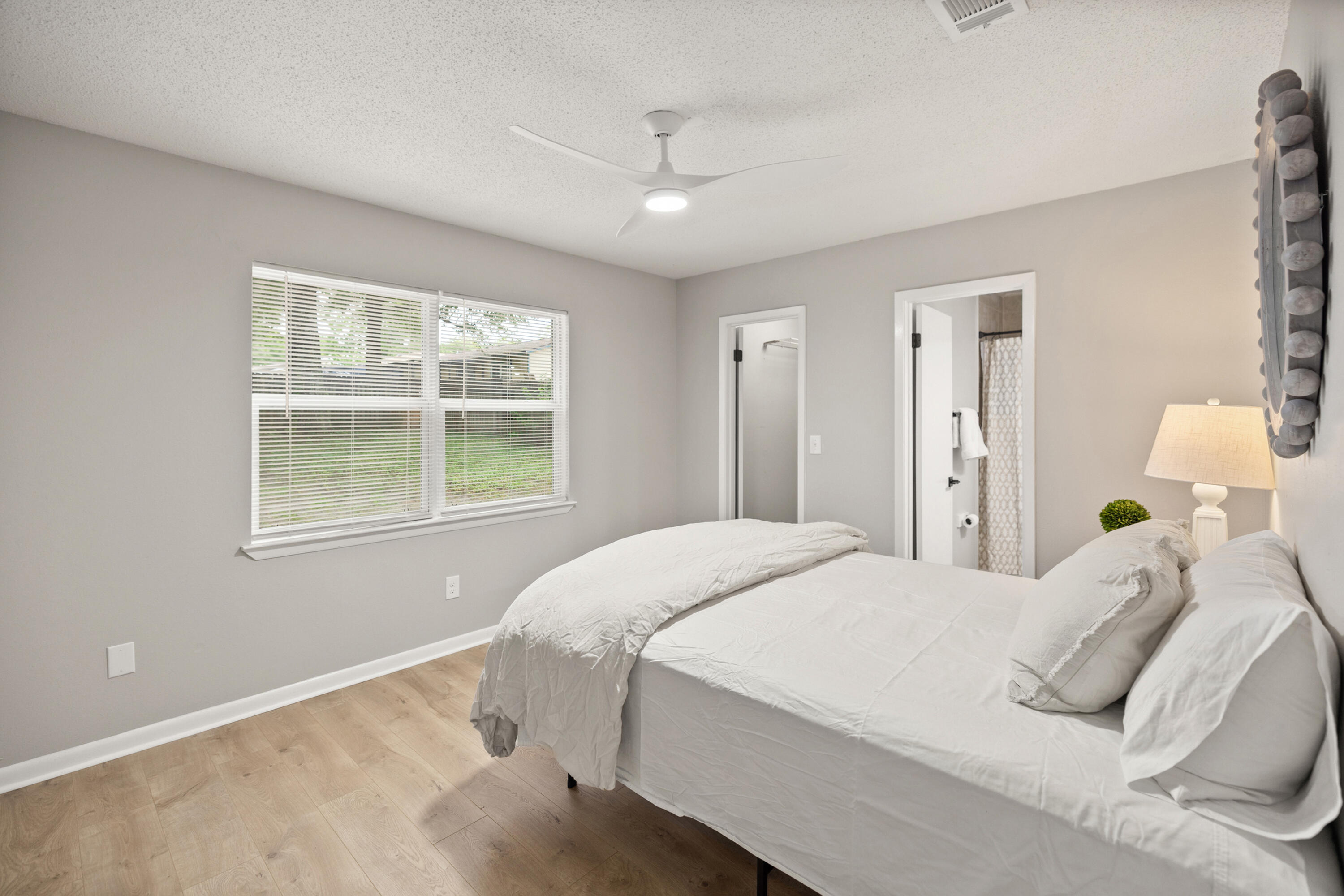 CREEKSIDE - Residential