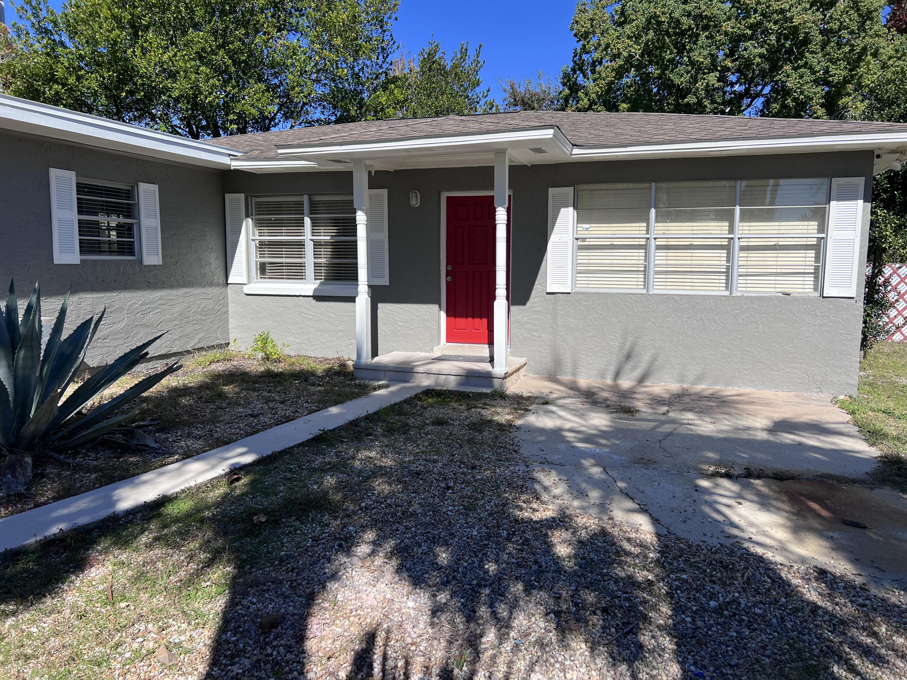 EL CENTRO BEACH - Residential