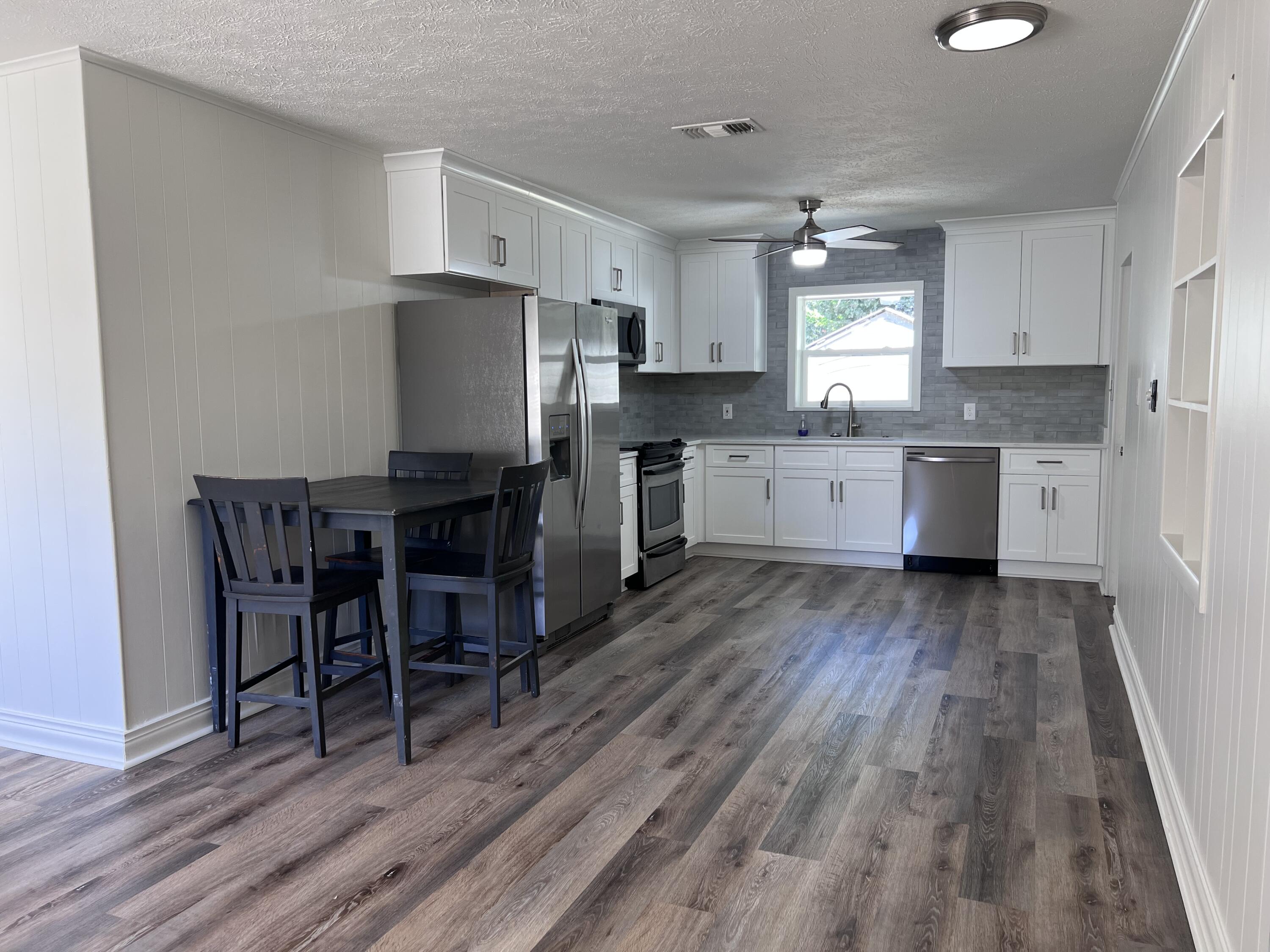 EL CENTRO BEACH - Residential