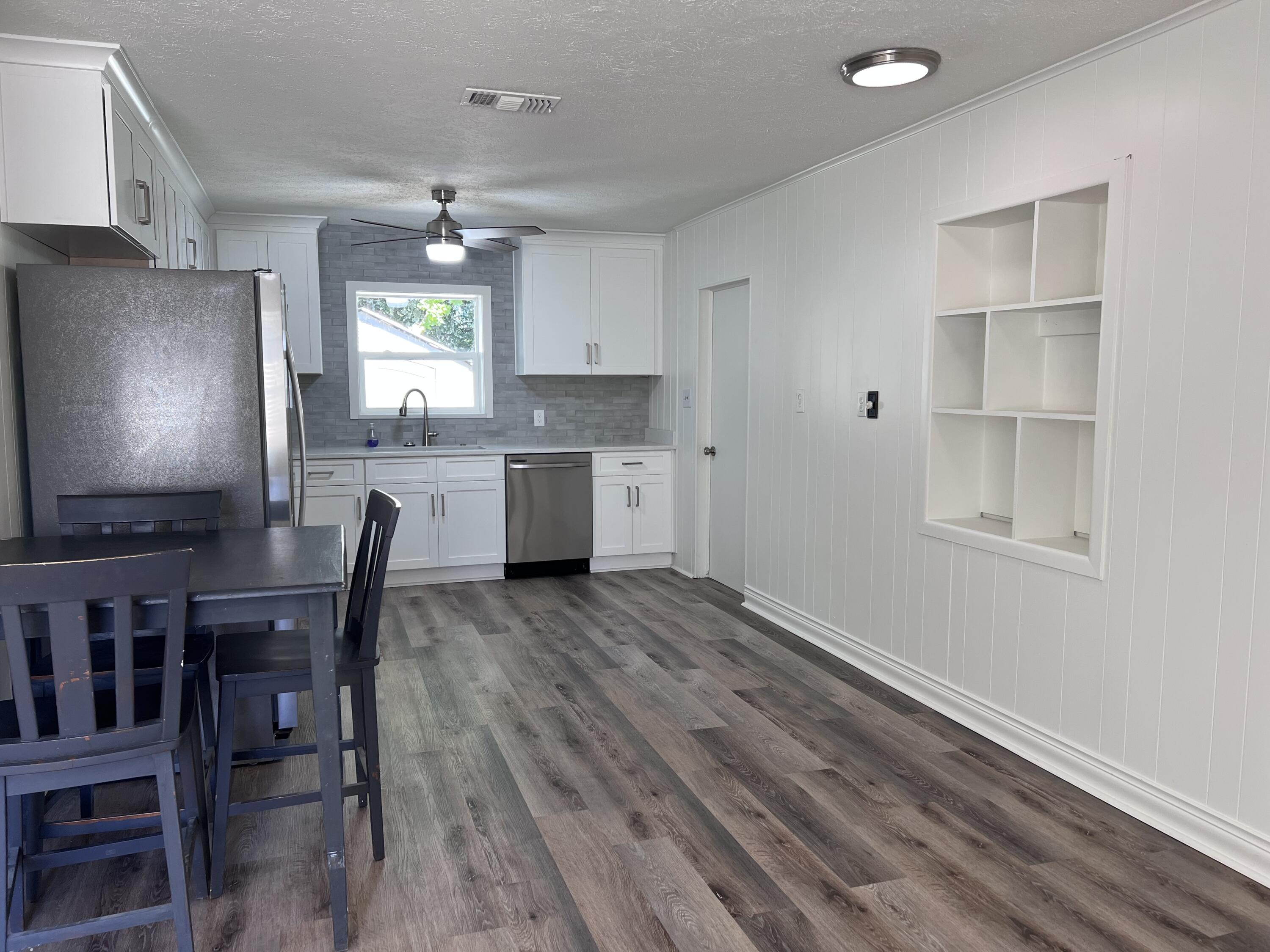 EL CENTRO BEACH - Residential