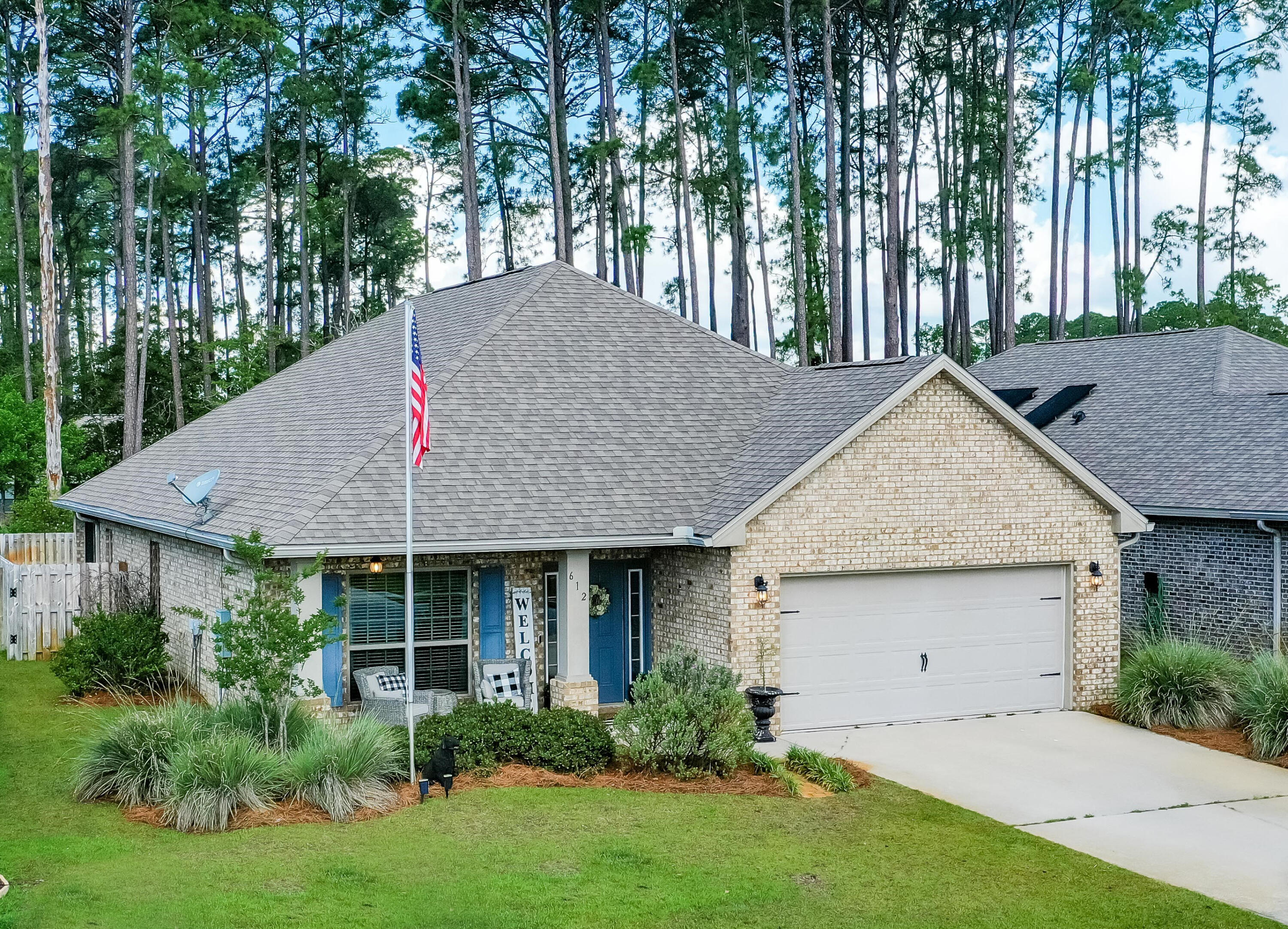 Beautifully curated home located in sought-after Driftwood Estates community. This spacious, open floorplan welcomes you with an open and airy foyer flanked by a trayed ceiling office (or could be a formal dining room) with large windows to let in plenty of natural light. The large kitchen is designed for entertaining and opens to the oversized great room. The master suite has vaulted ceilings, windows overlooking lush foliage, and an en-suite master bath with large shower, double vanities, linen closet and large walk-in closet. Interior features include hardwood floors and ceramic tile throughout, granite countertops, stainless steel appliances and upgraded lighting. This home has a tranquil and relaxing back yard to enjoy a sunset.