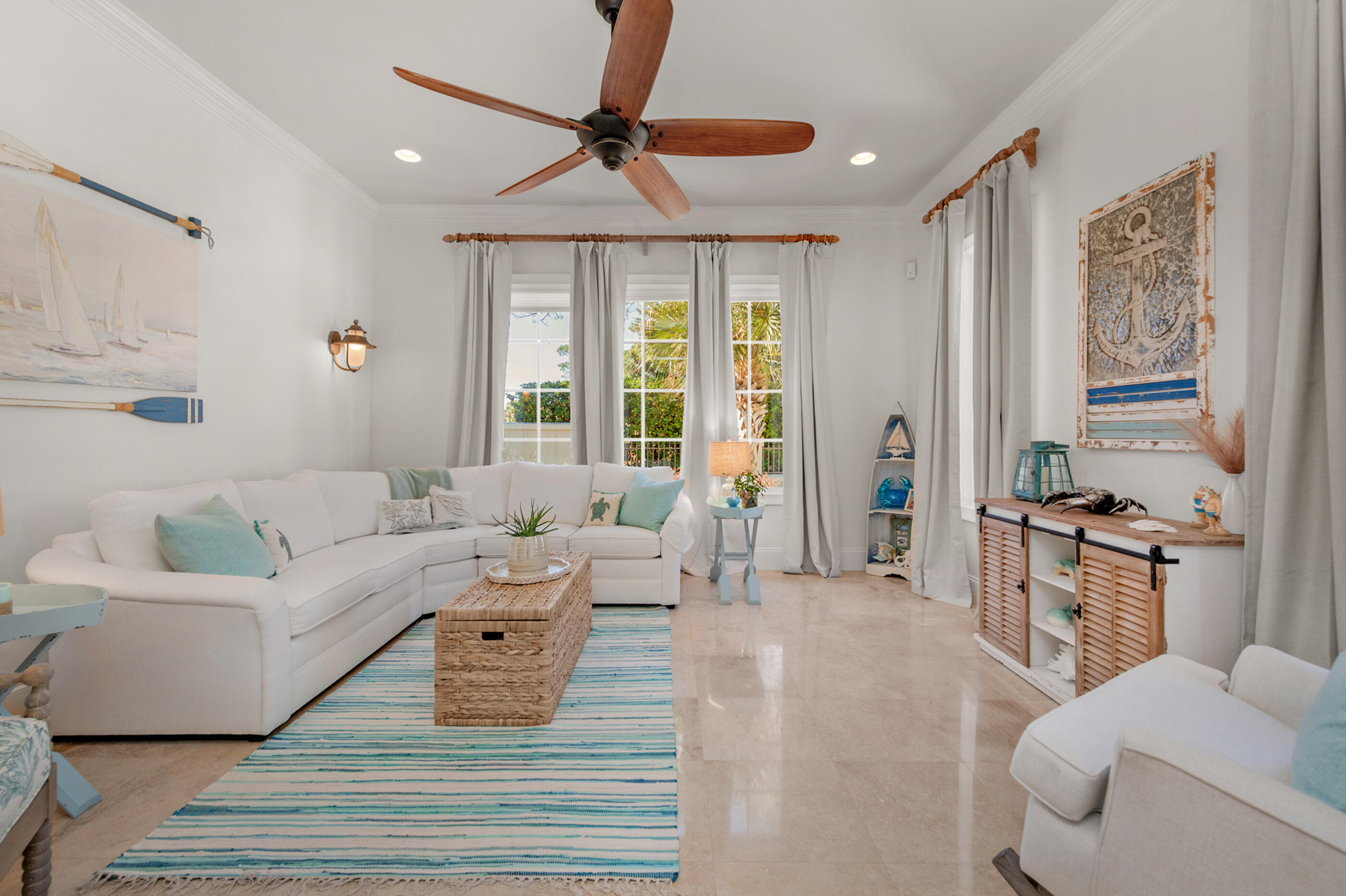 BAYTOWNE AVE EAST - Residential