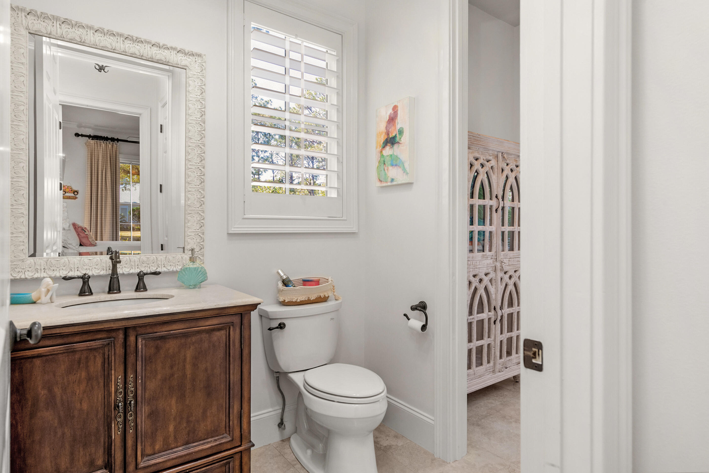 BAYTOWNE AVE EAST - Residential