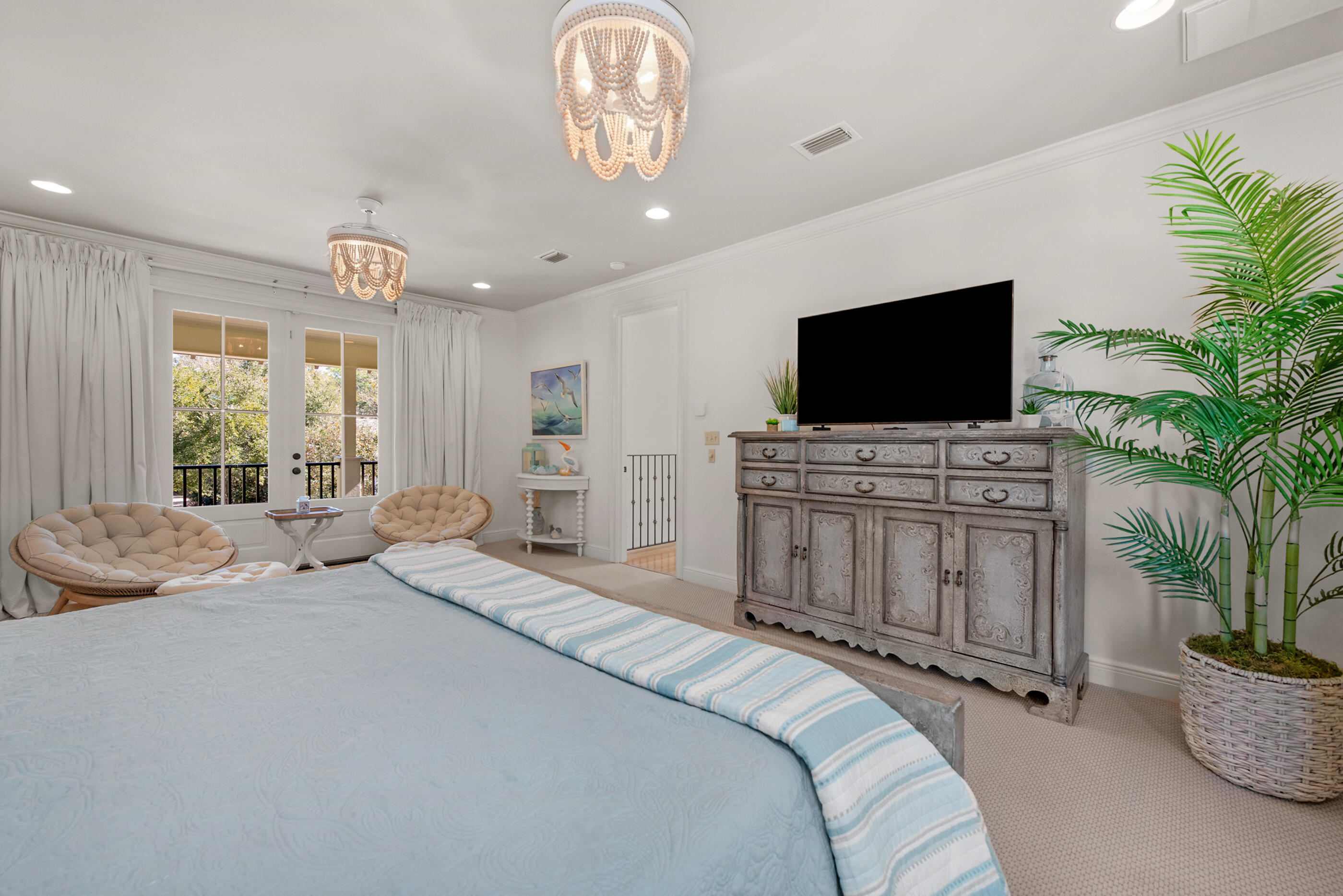 BAYTOWNE AVE EAST - Residential