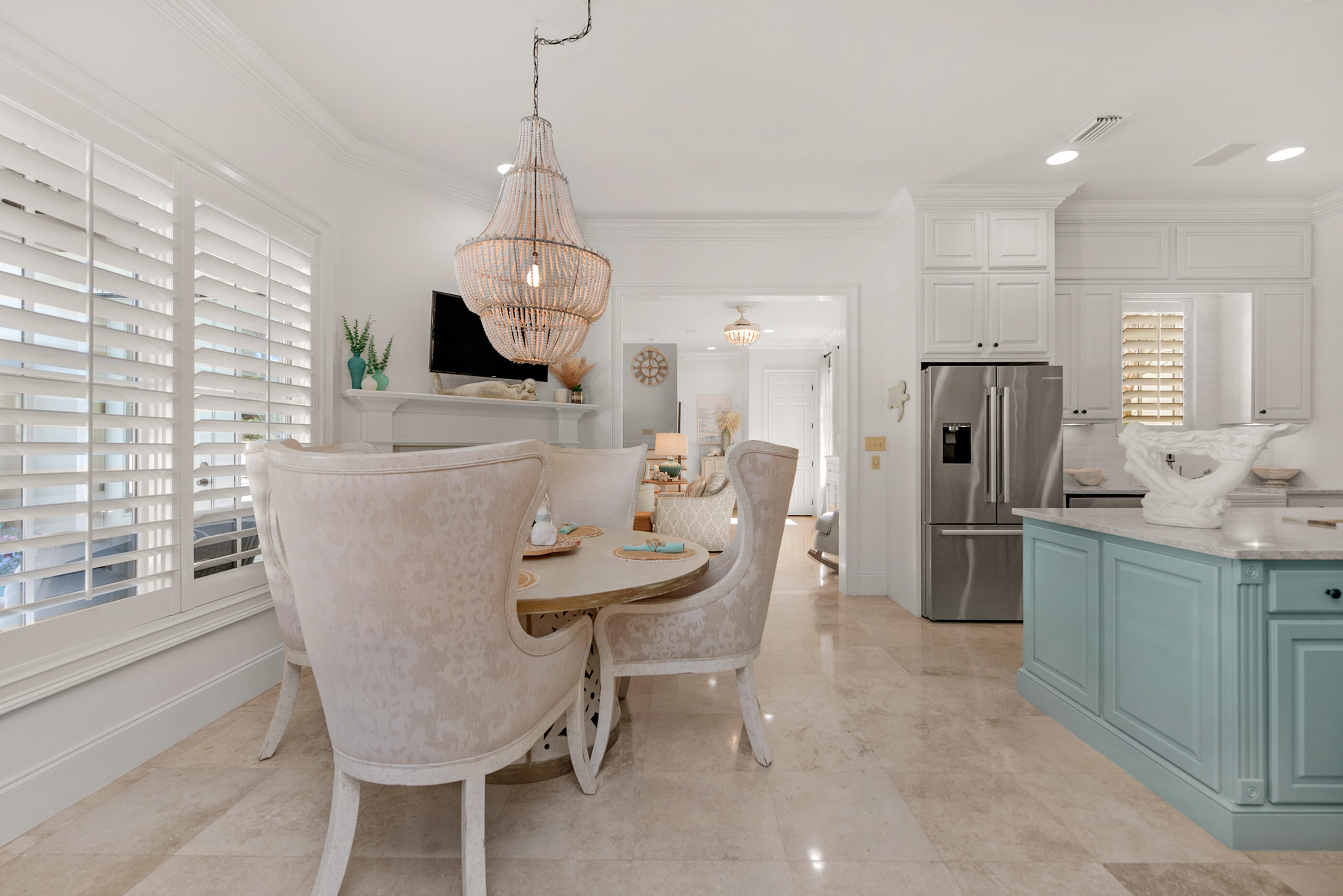 BAYTOWNE AVE EAST - Residential