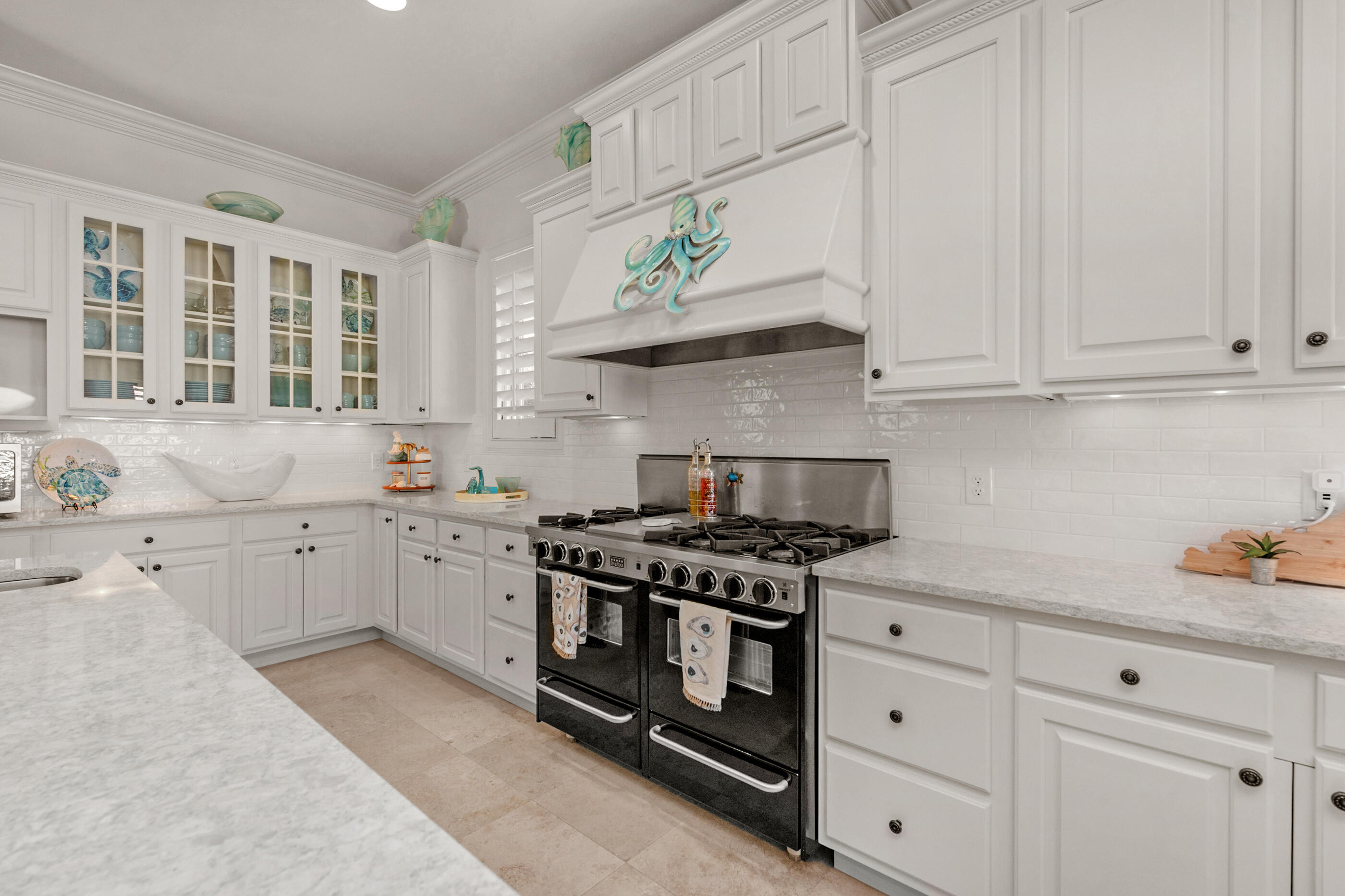 BAYTOWNE AVE EAST - Residential