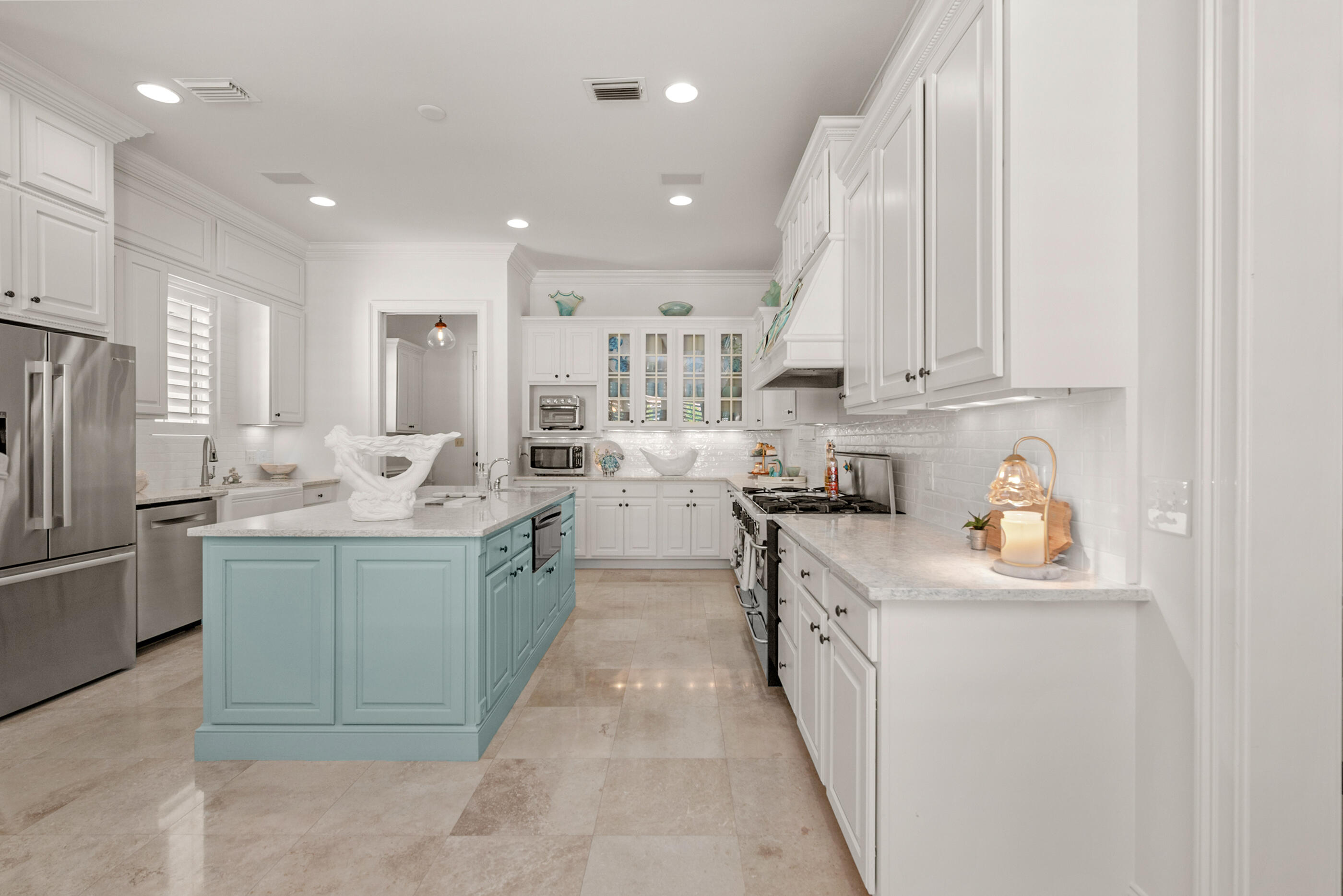 BAYTOWNE AVE EAST - Residential