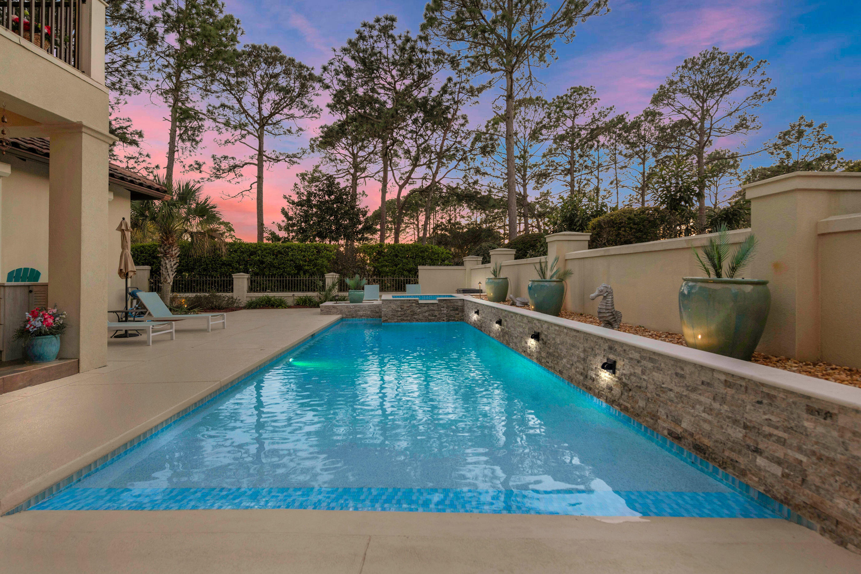 BAYTOWNE AVE EAST - Residential