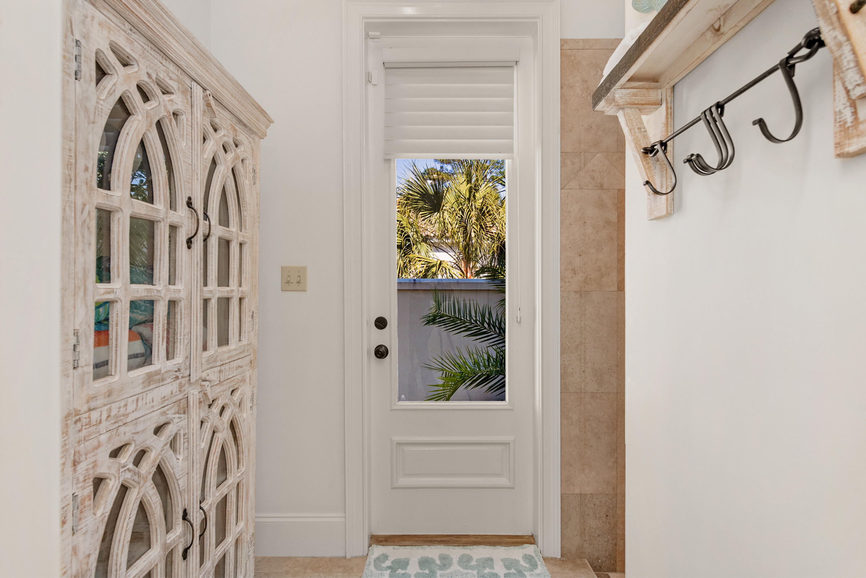 BAYTOWNE AVE EAST - Residential