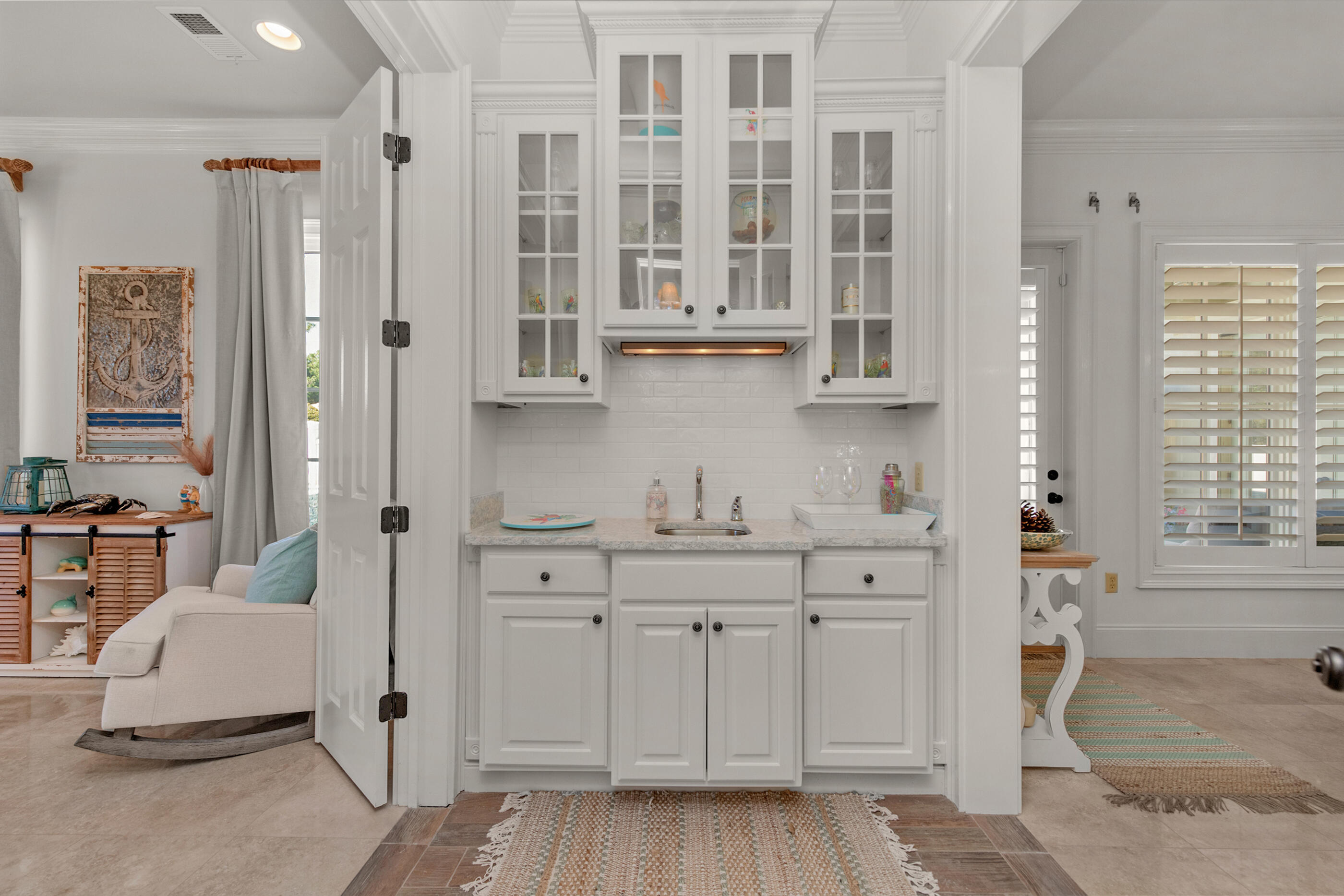 BAYTOWNE AVE EAST - Residential