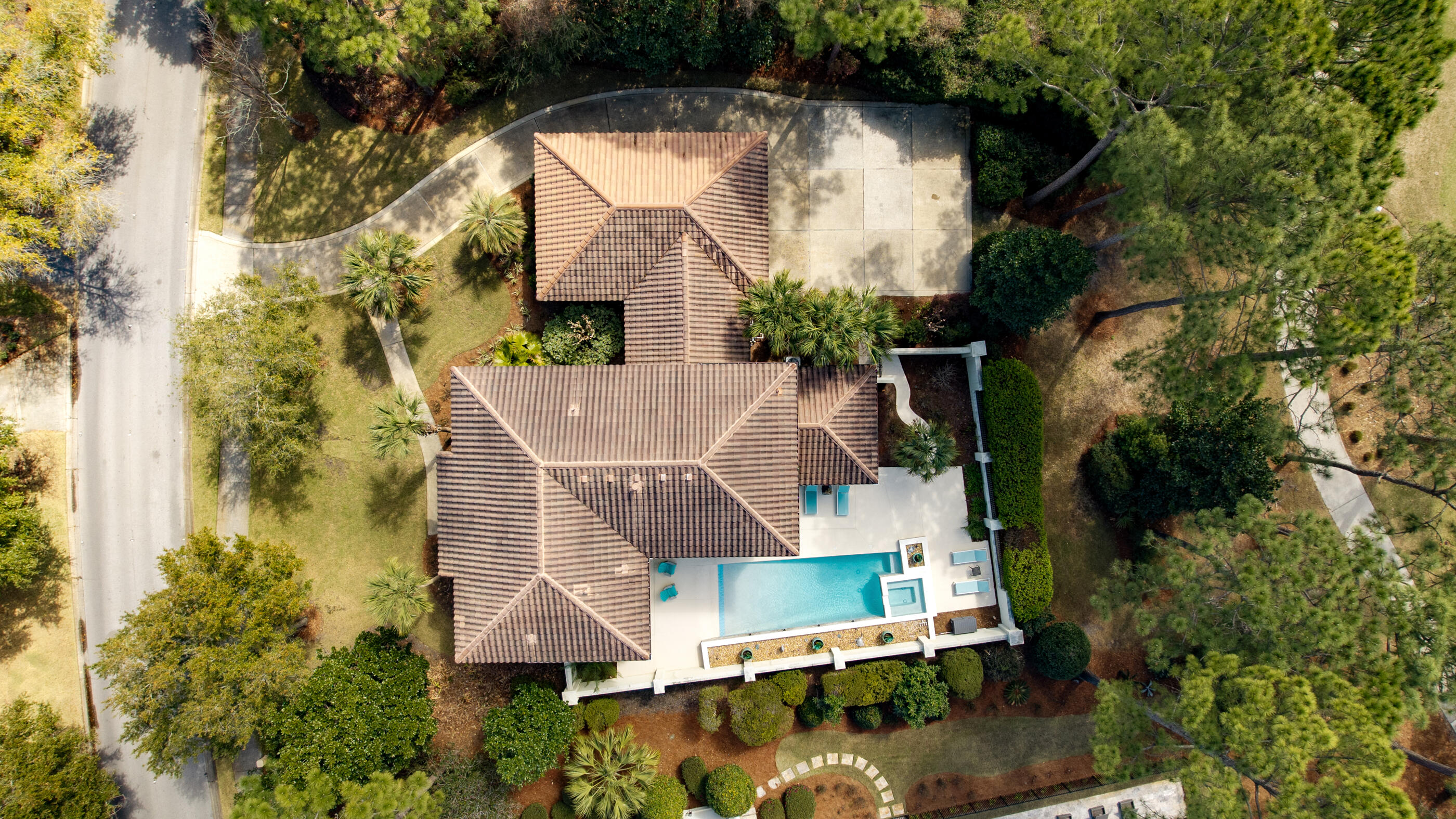 BAYTOWNE AVE EAST - Residential