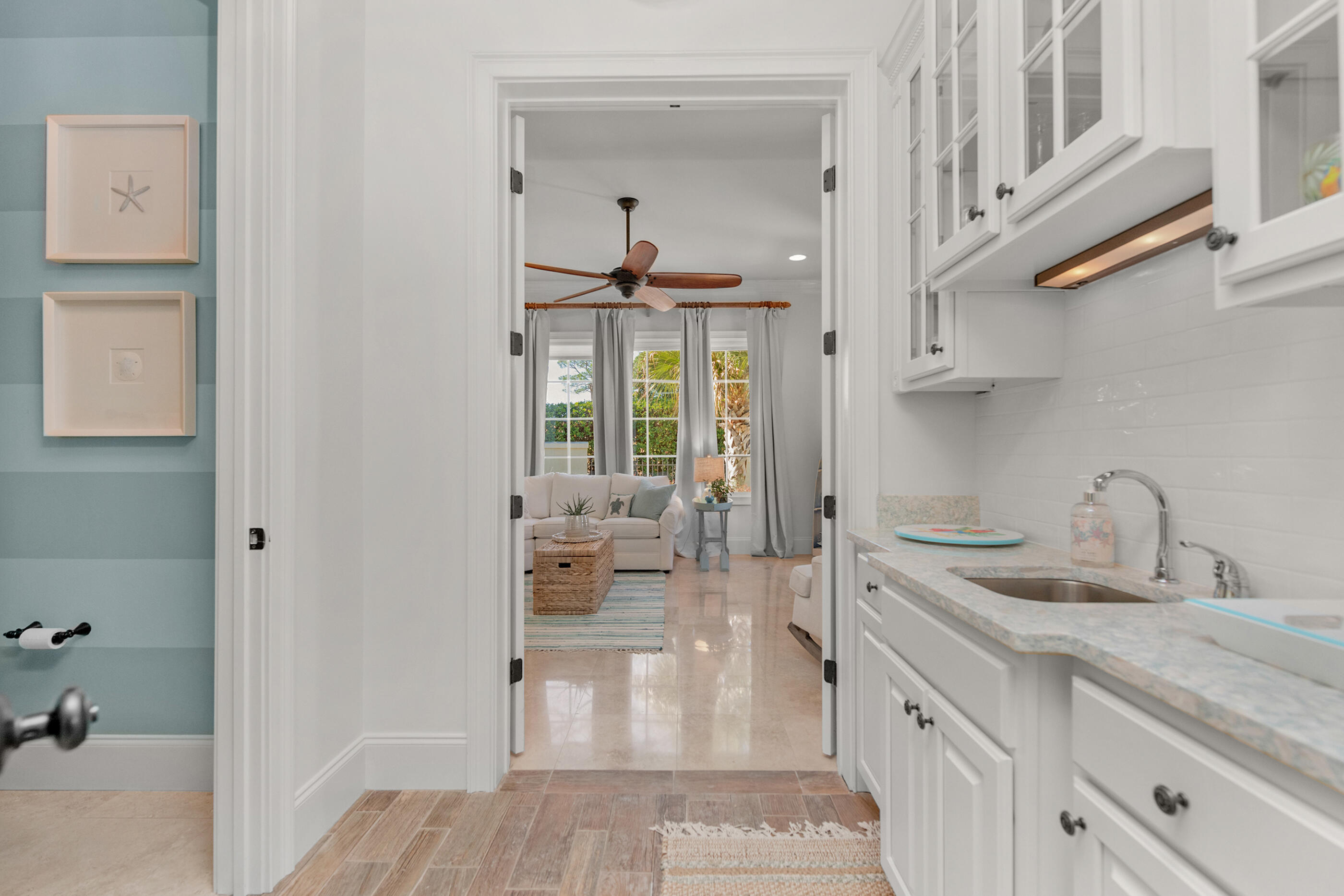 BAYTOWNE AVE EAST - Residential