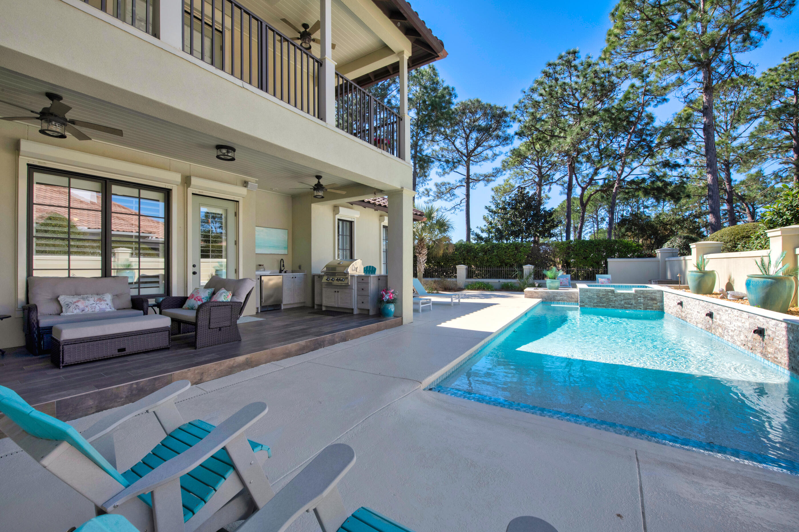 BAYTOWNE AVE EAST - Residential