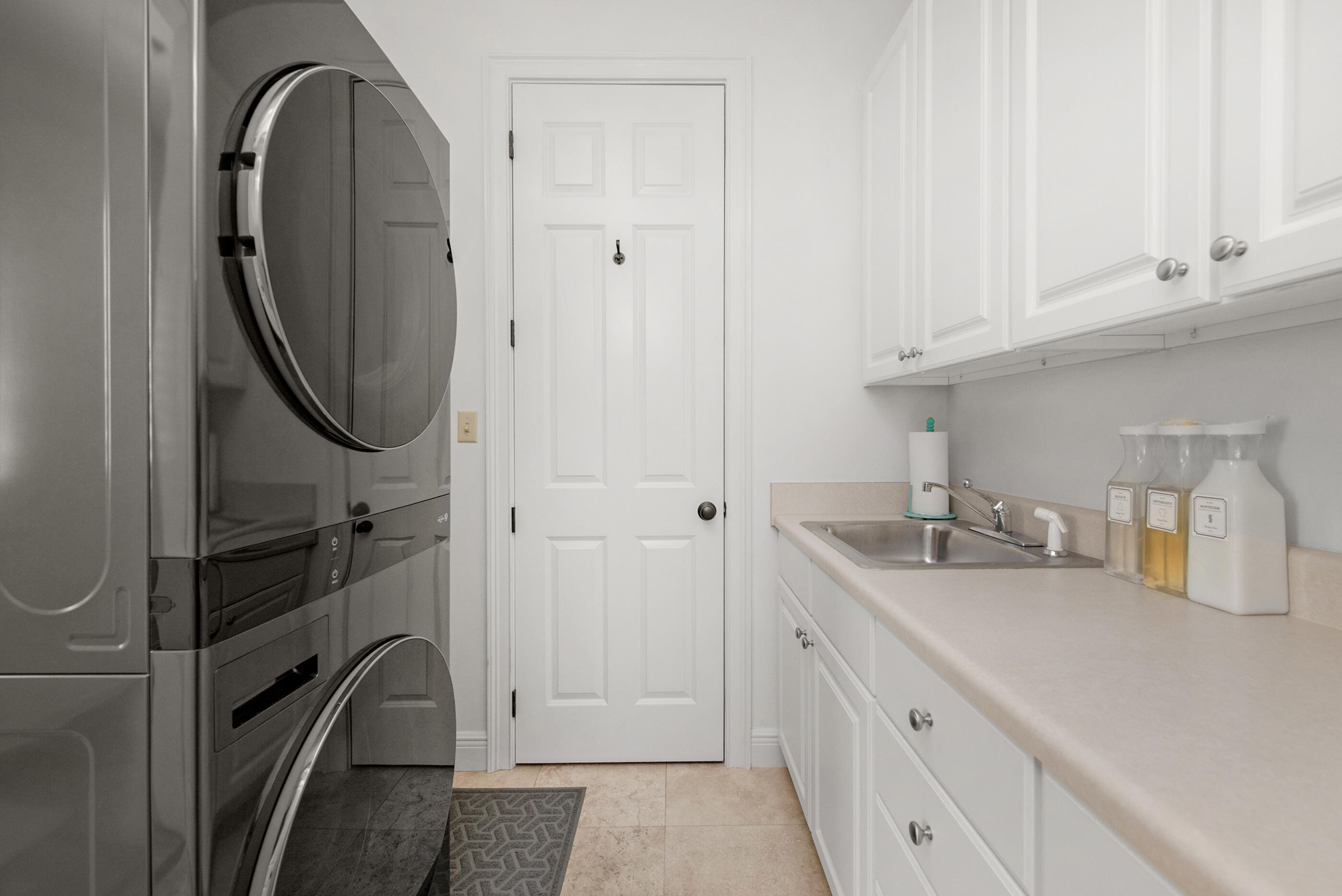 BAYTOWNE AVE EAST - Residential