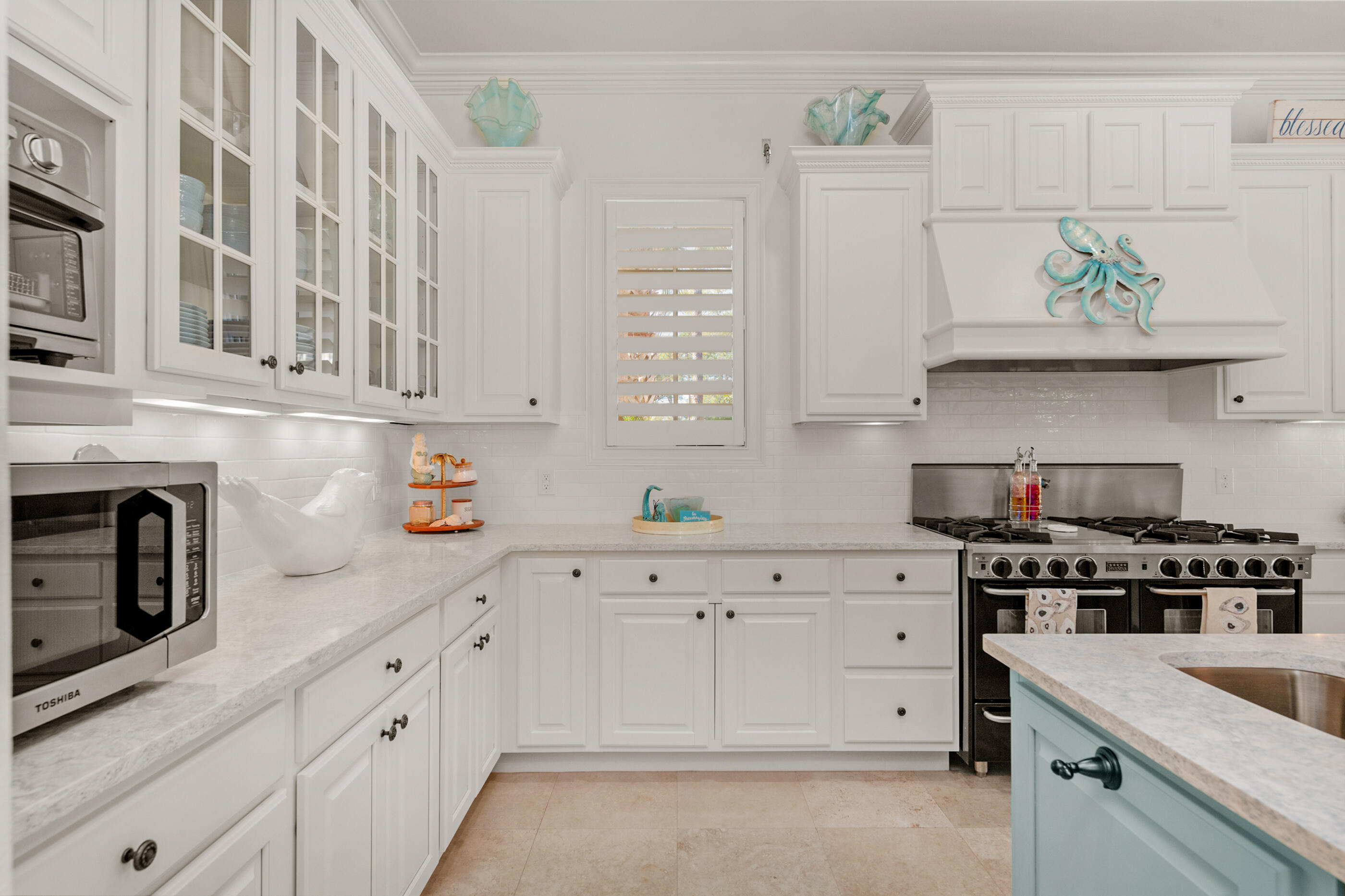 BAYTOWNE AVE EAST - Residential