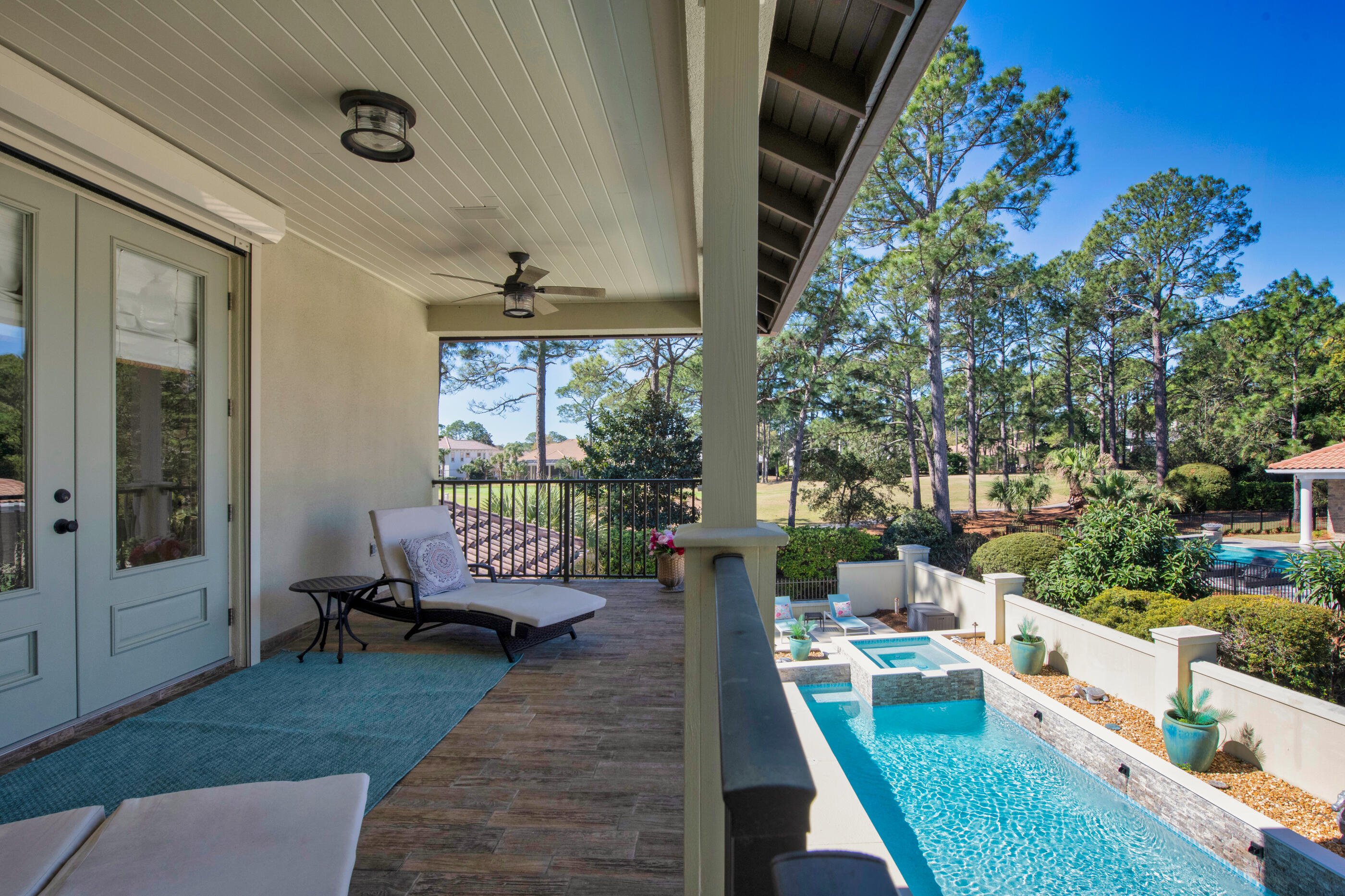 BAYTOWNE AVE EAST - Residential